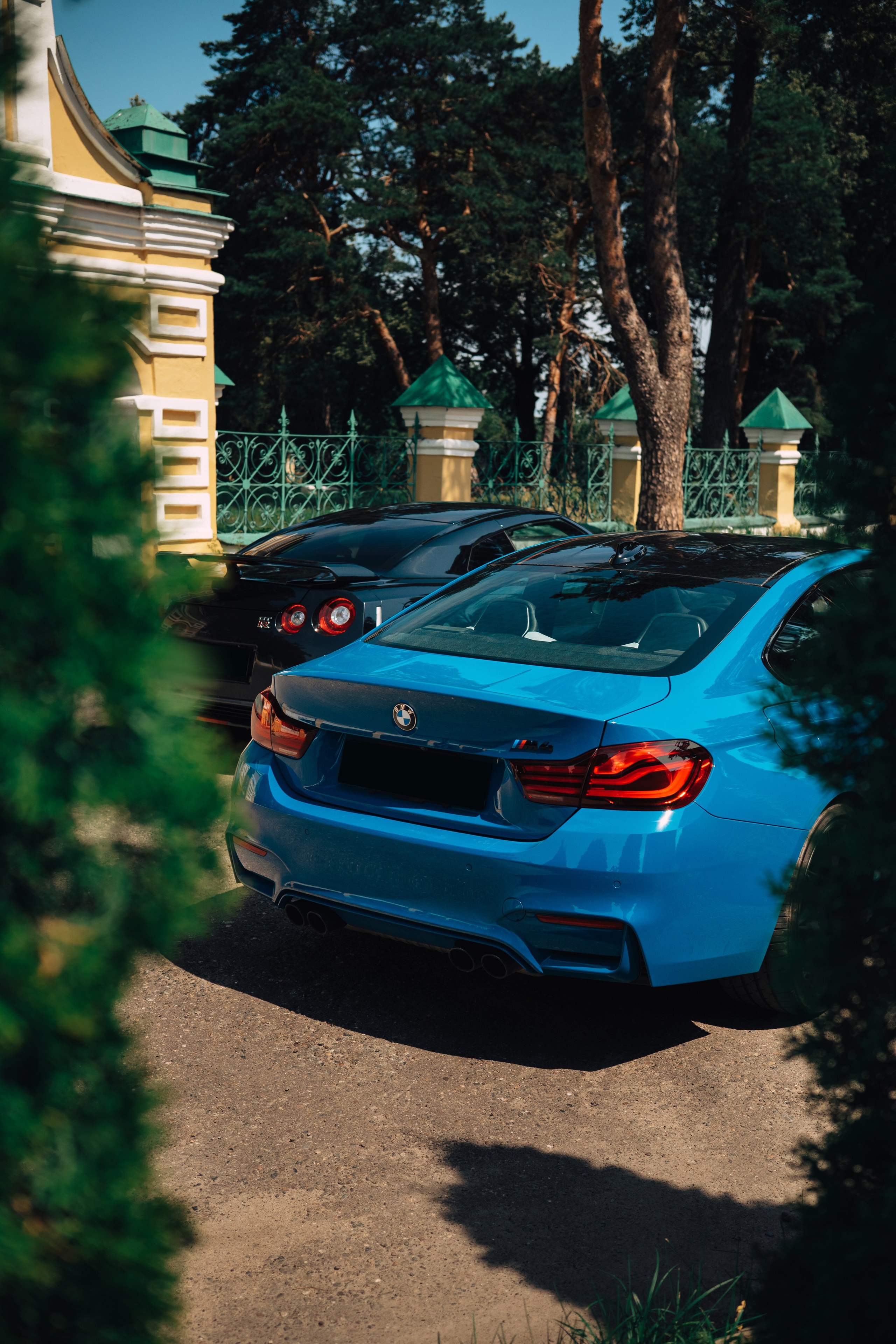 BMW M4 и GT-R 35. DeLorein