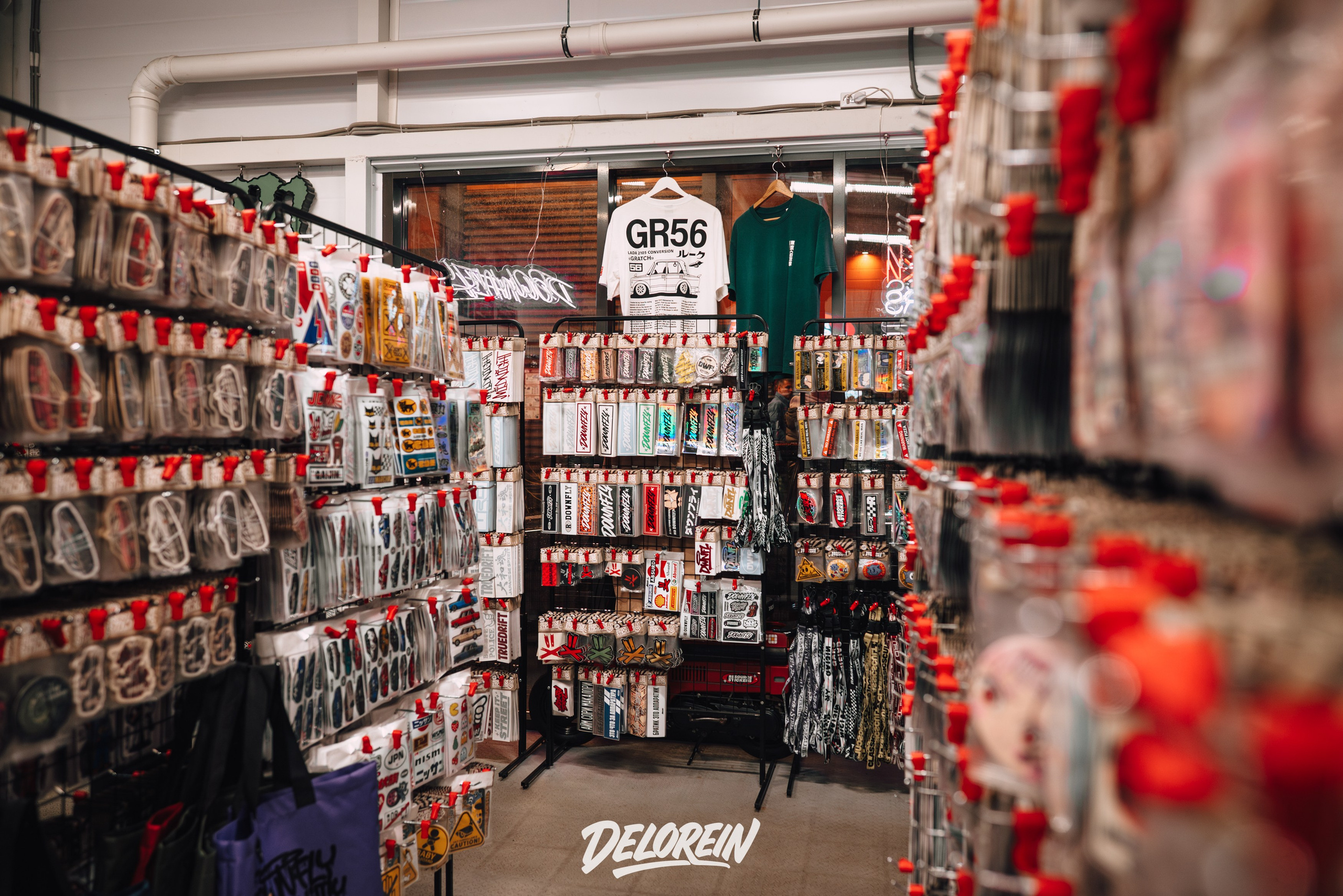 Downfly 15 апреля 2026. DeLorein