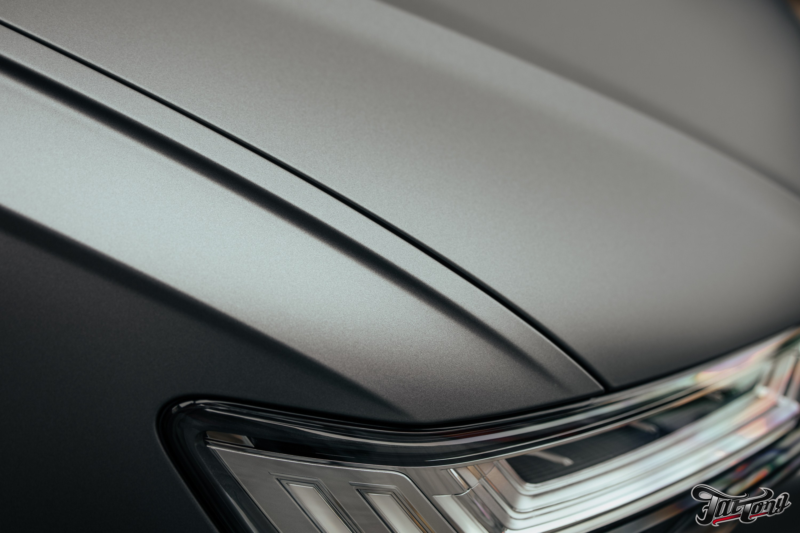 Audi A6 2 раза поменяла цвет, оклейка с проемами в зеленый и преклейка в серый. DeLorein