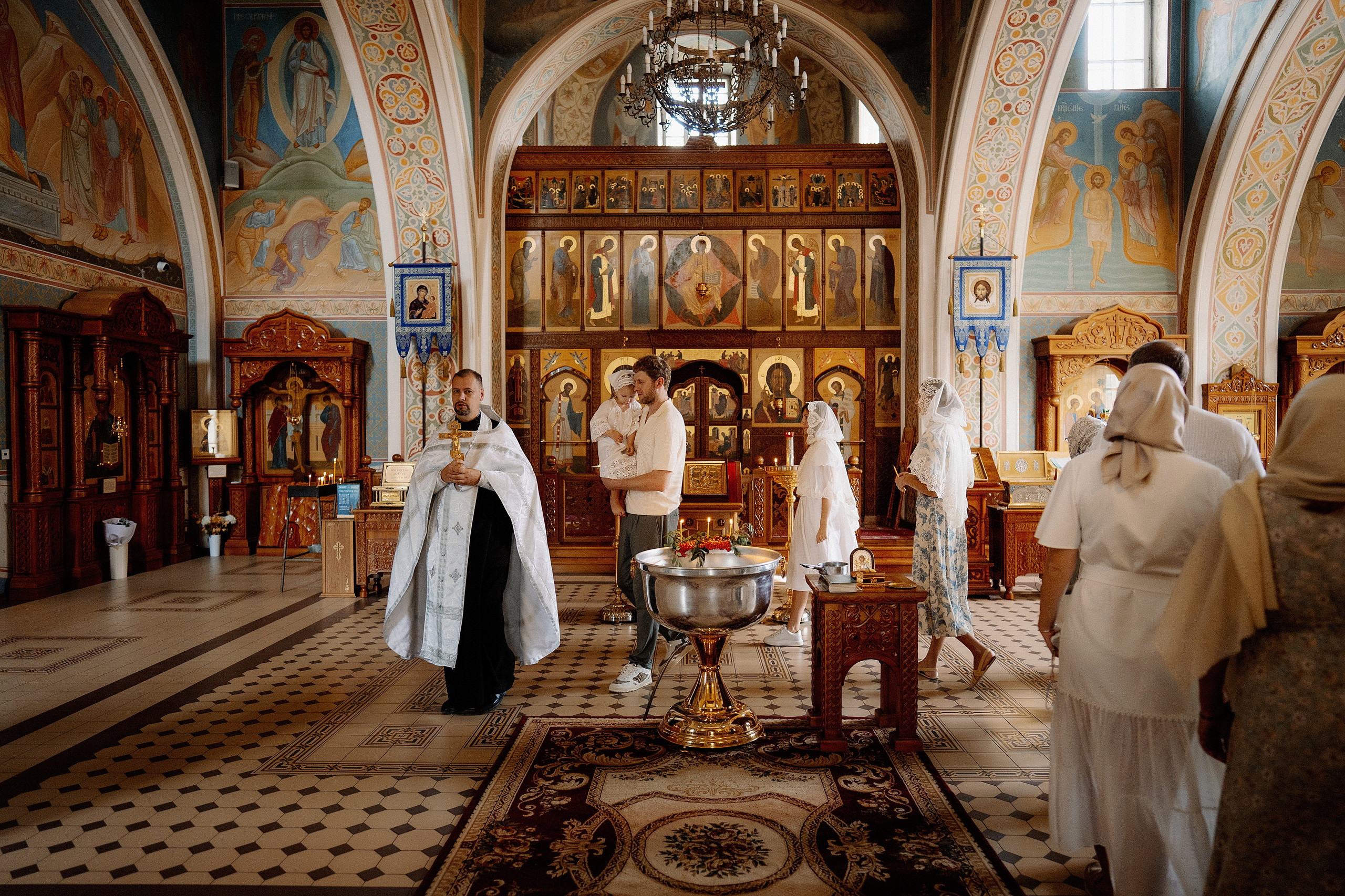 Крещение Эммы. Фотограф на Крещение и Венчание в Красноярске Рамазанова Юлия