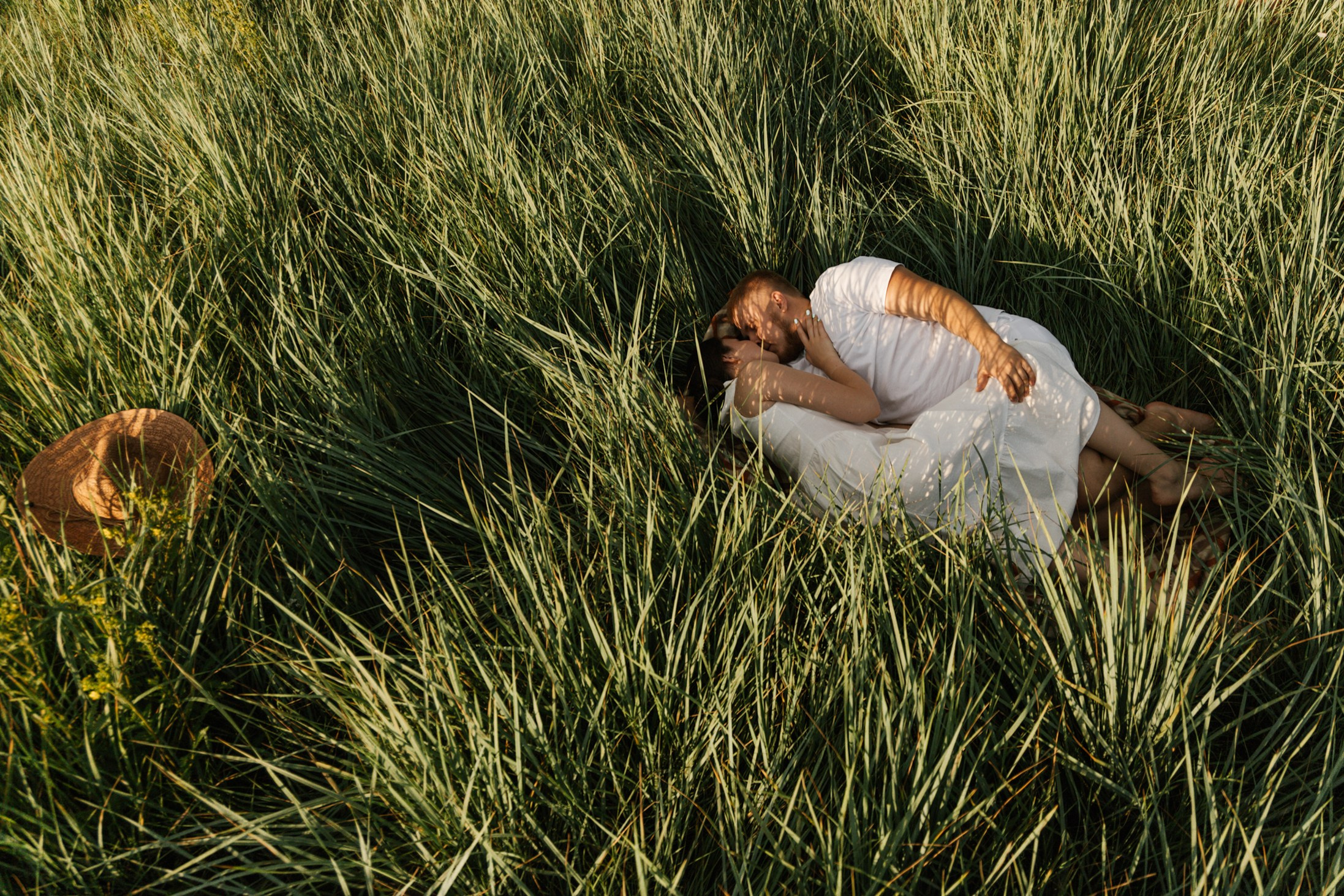 Обниматься на закате. Свадебный фотограф Марьям Сайфулина г. Красноярск