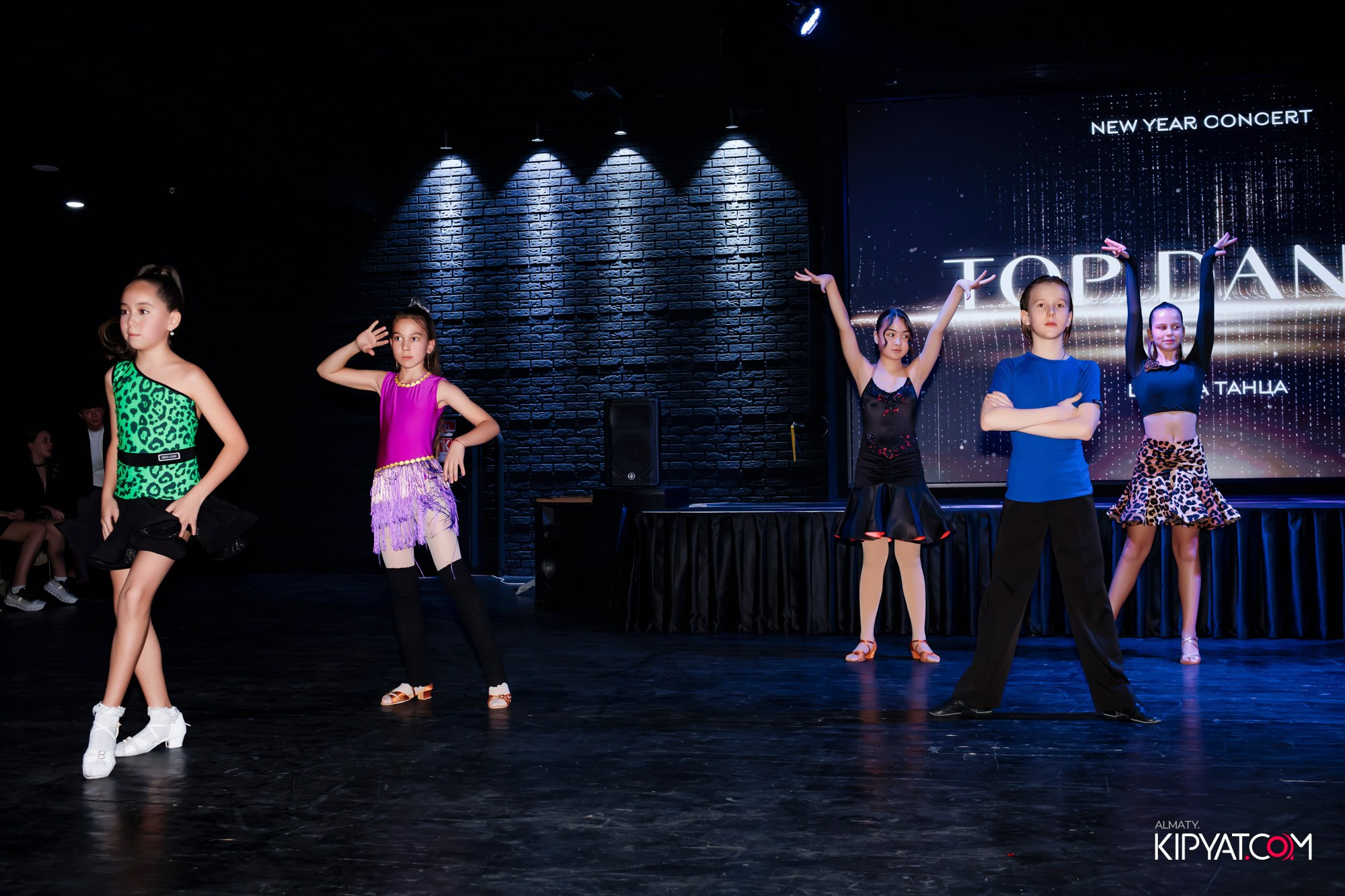 НОВОГОДНИЙ КОНЦЕРТ ШКОЛЫ ТАНЦА TOP DANCE. КИПЯТКОМ АЛМАТЫ! Фотосъемка мероприятий в Алматы