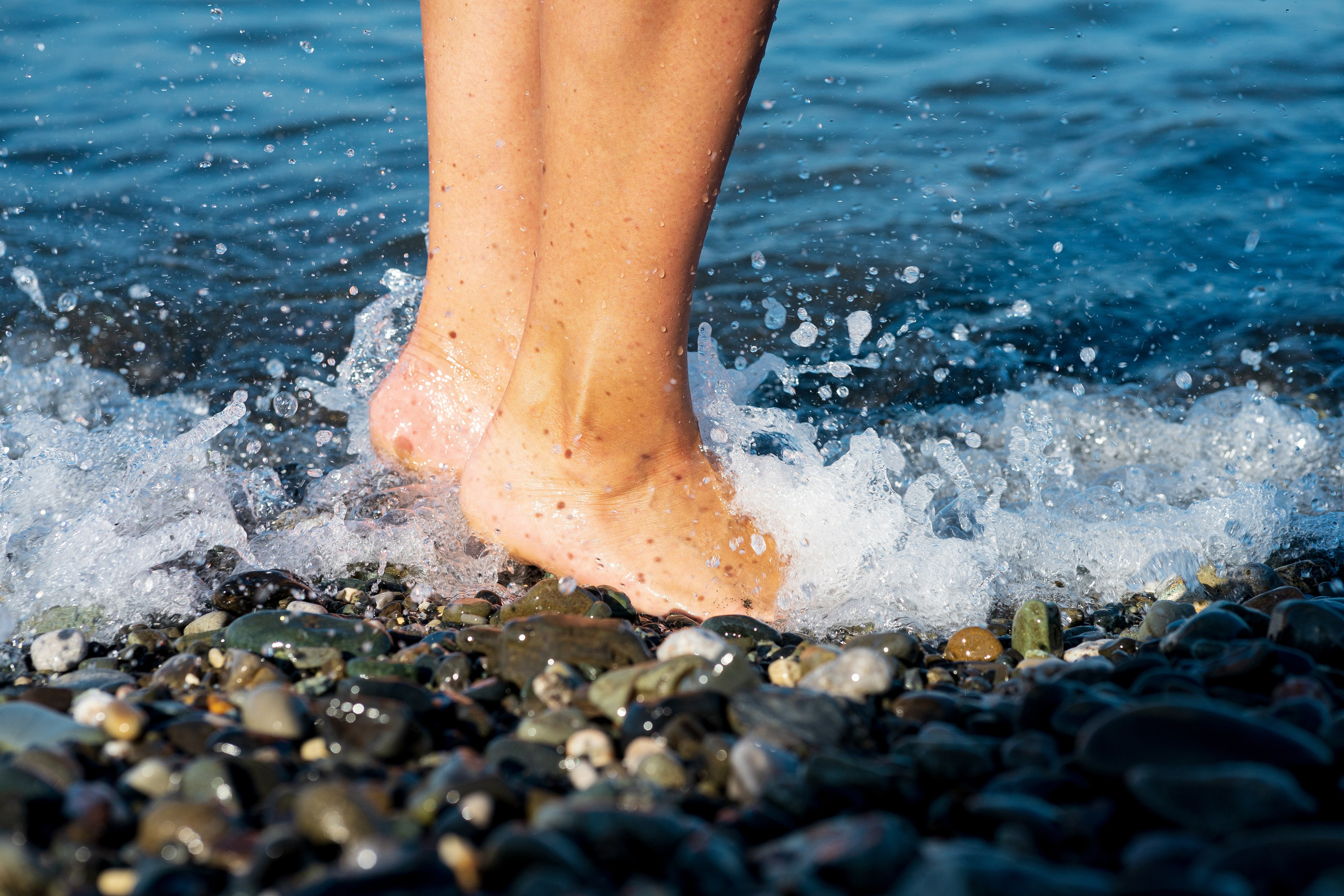 Семейная летняя съемка на пляже и в сквере. Фотограф в Сочи Тиунова Маргарита и Тиунов Евгений