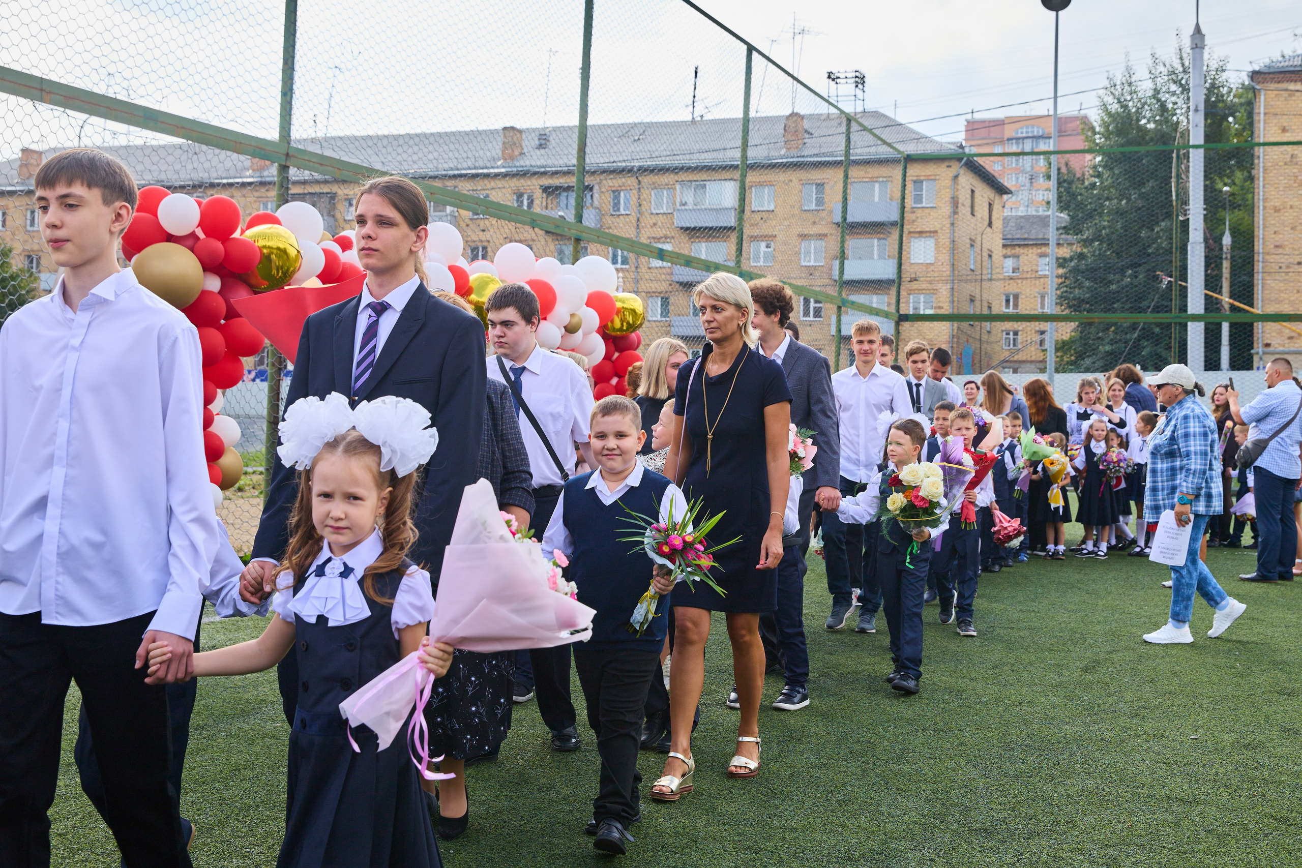 День знаний. Праздничная линейка