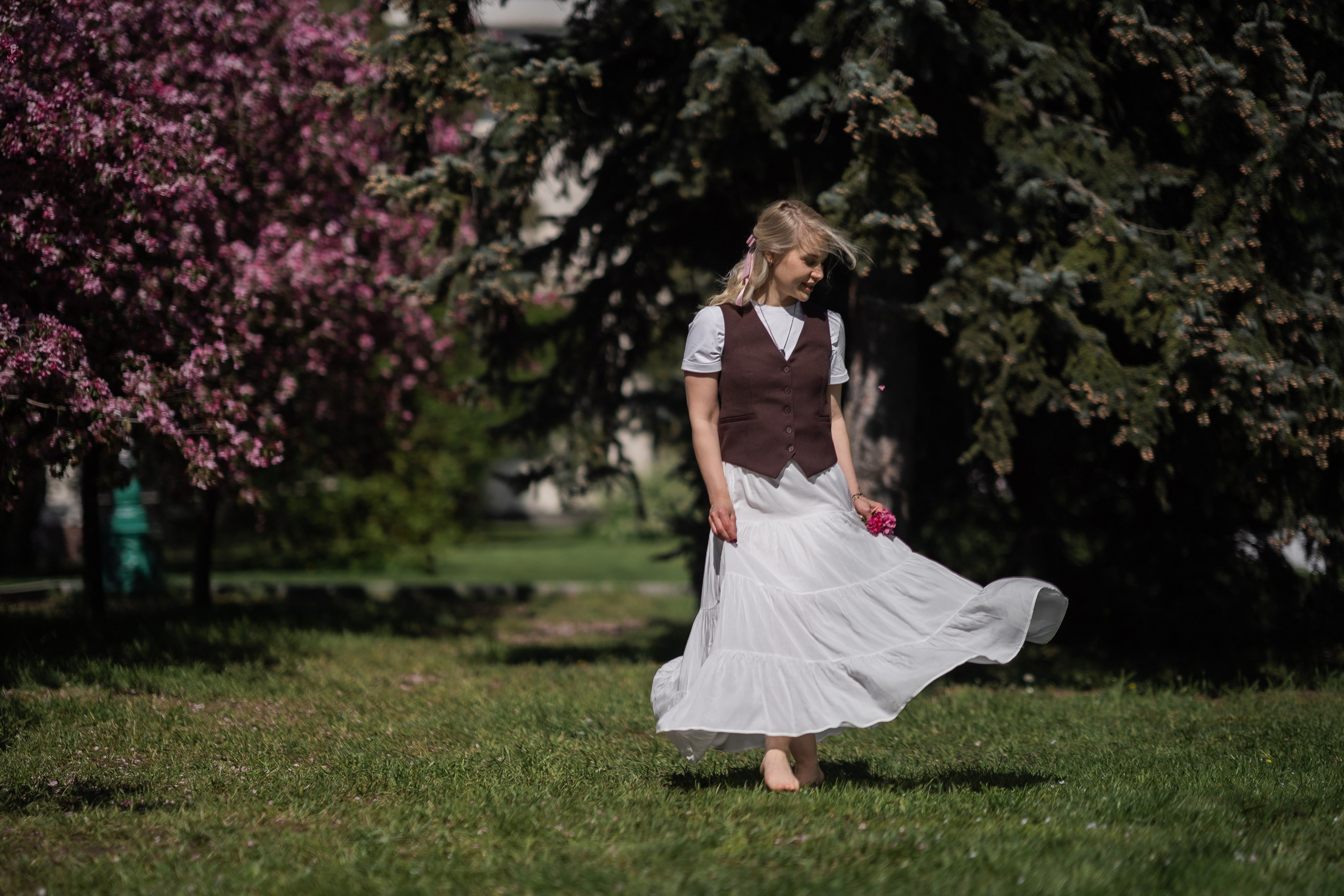 Даша и яблоня. Москва, ВДНХ. Семейный и детский фотограф в Сергиев Посаде, Хотьково Якимчук Любовь