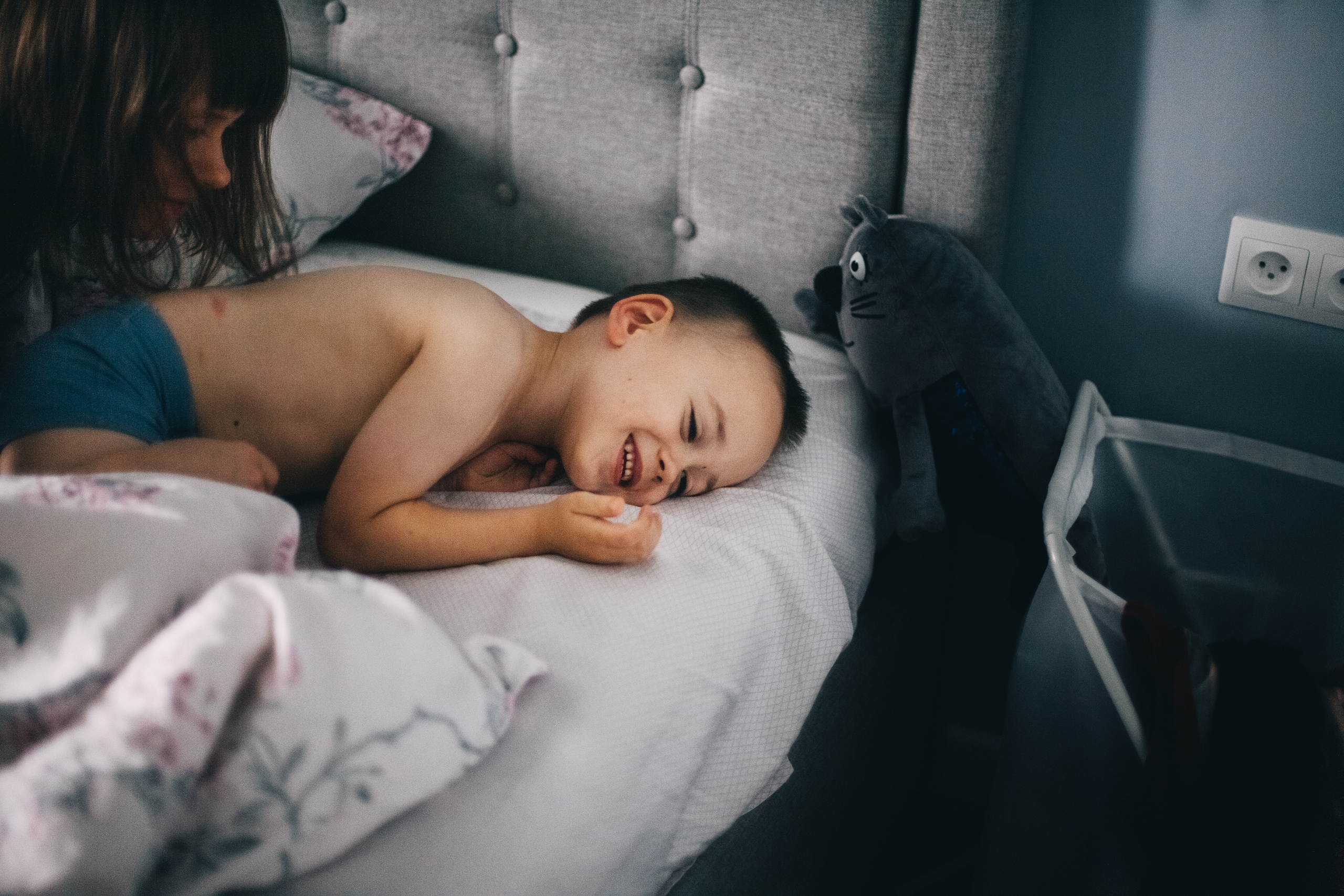Юля и Даня. Обычный будний день. Семейный фотограф, фотограф родов, репортажей фотограф в Санкт-Петербу