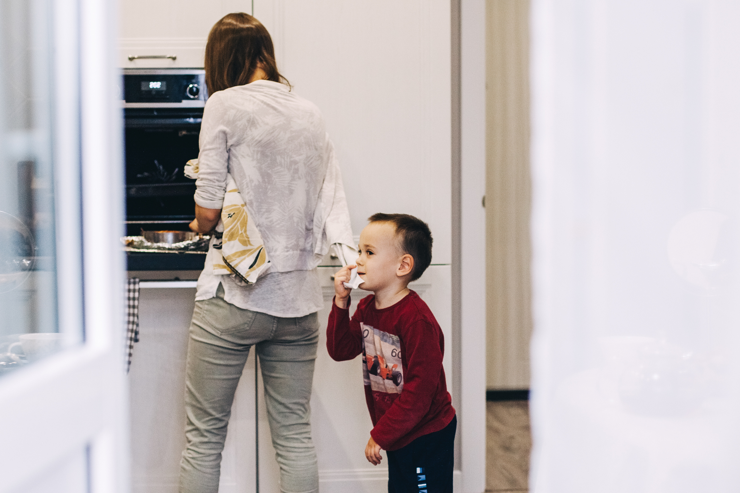 Юля и Даня. Обычный будний день. Семейный фотограф, фотограф родов, репортажей фотограф в Санкт-Петербу