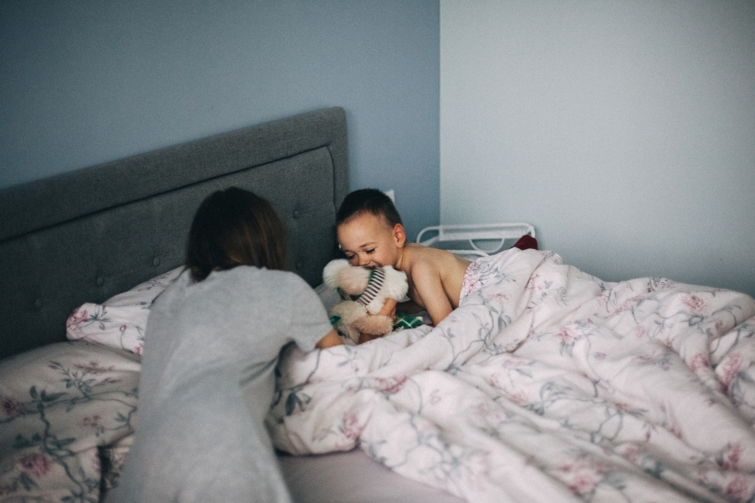 Юля и Даня. Обычный будний день. Семейный фотограф, фотограф родов, репортажей фотограф в Санкт-Петербу