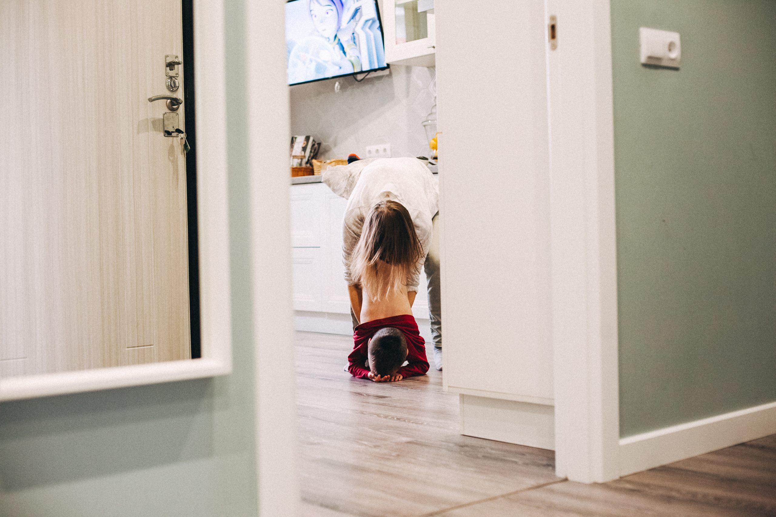 Юля и Даня. Обычный будний день. Семейный фотограф, фотограф родов, репортажей фотограф в Санкт-Петербу