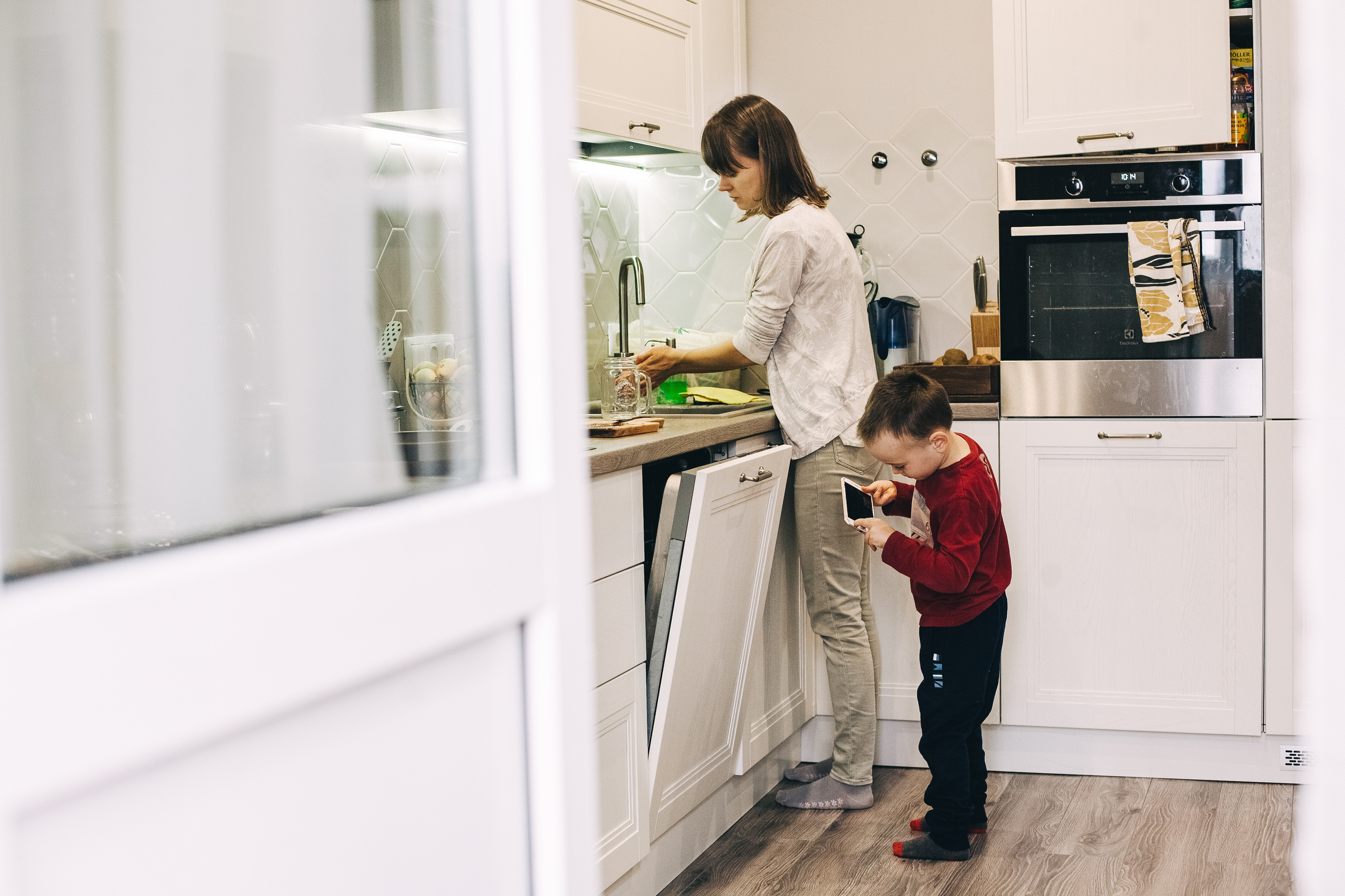 Юля и Даня. Обычный будний день. Семейный фотограф, фотограф родов, репортажей фотограф в Санкт-Петербу