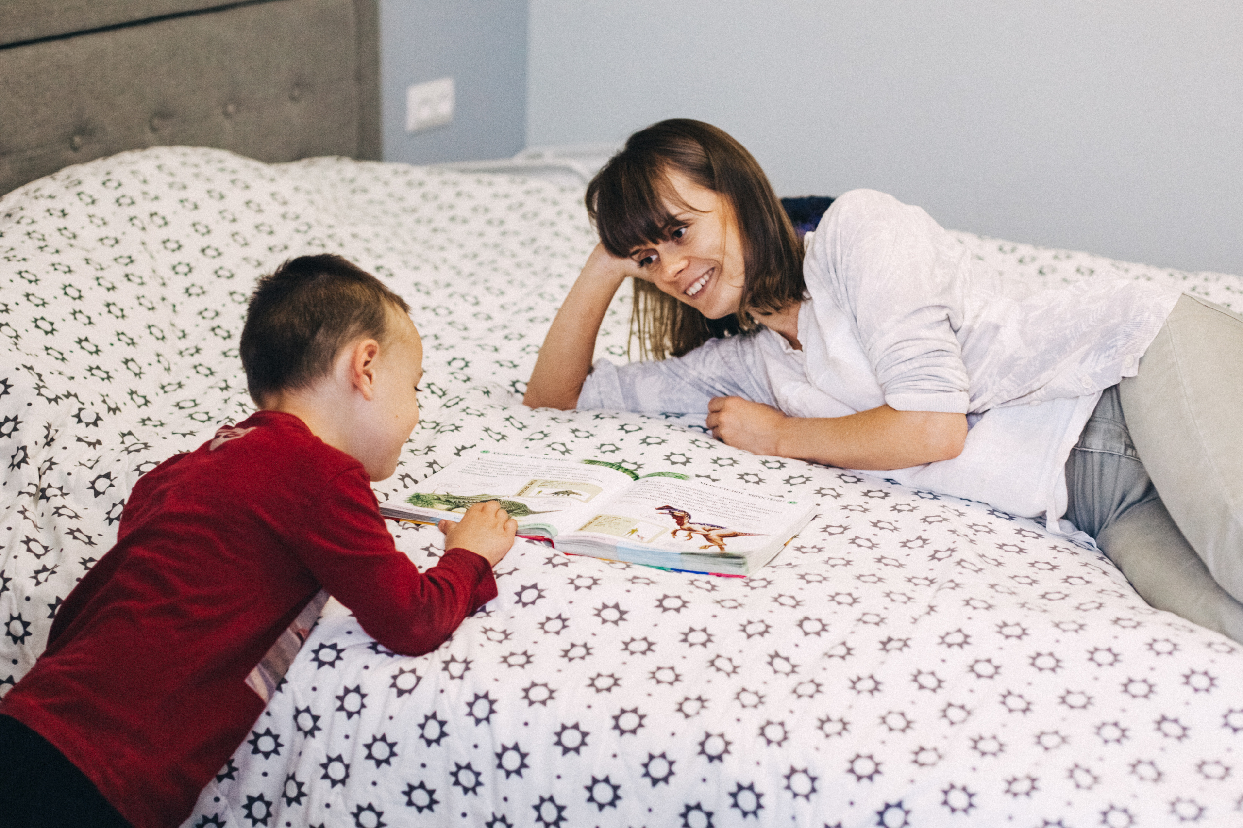 Юля и Даня. Обычный будний день. Семейный фотограф, фотограф родов, репортажей фотограф в Санкт-Петербу