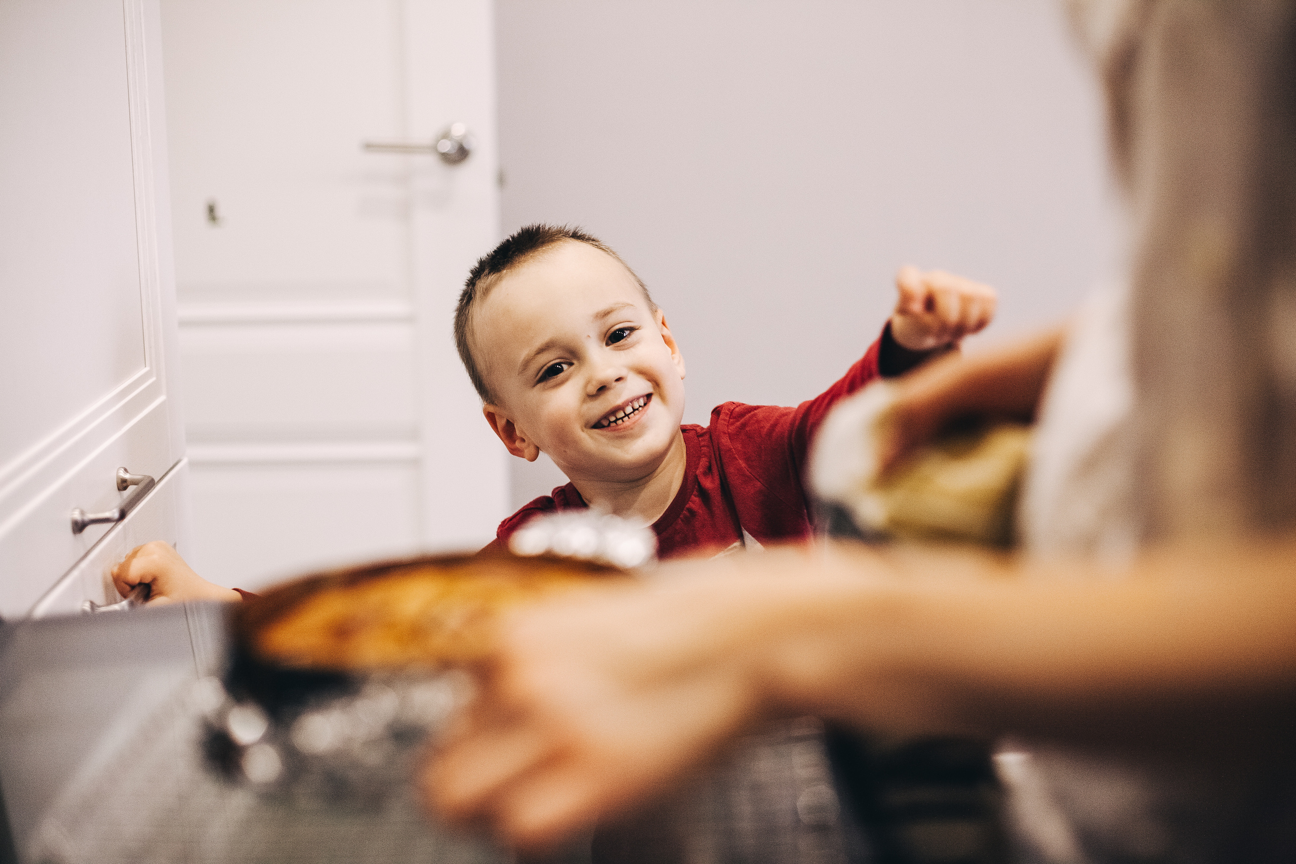 Юля и Даня. Обычный будний день. Семейный фотограф, фотограф родов, репортажей фотограф в Санкт-Петербу