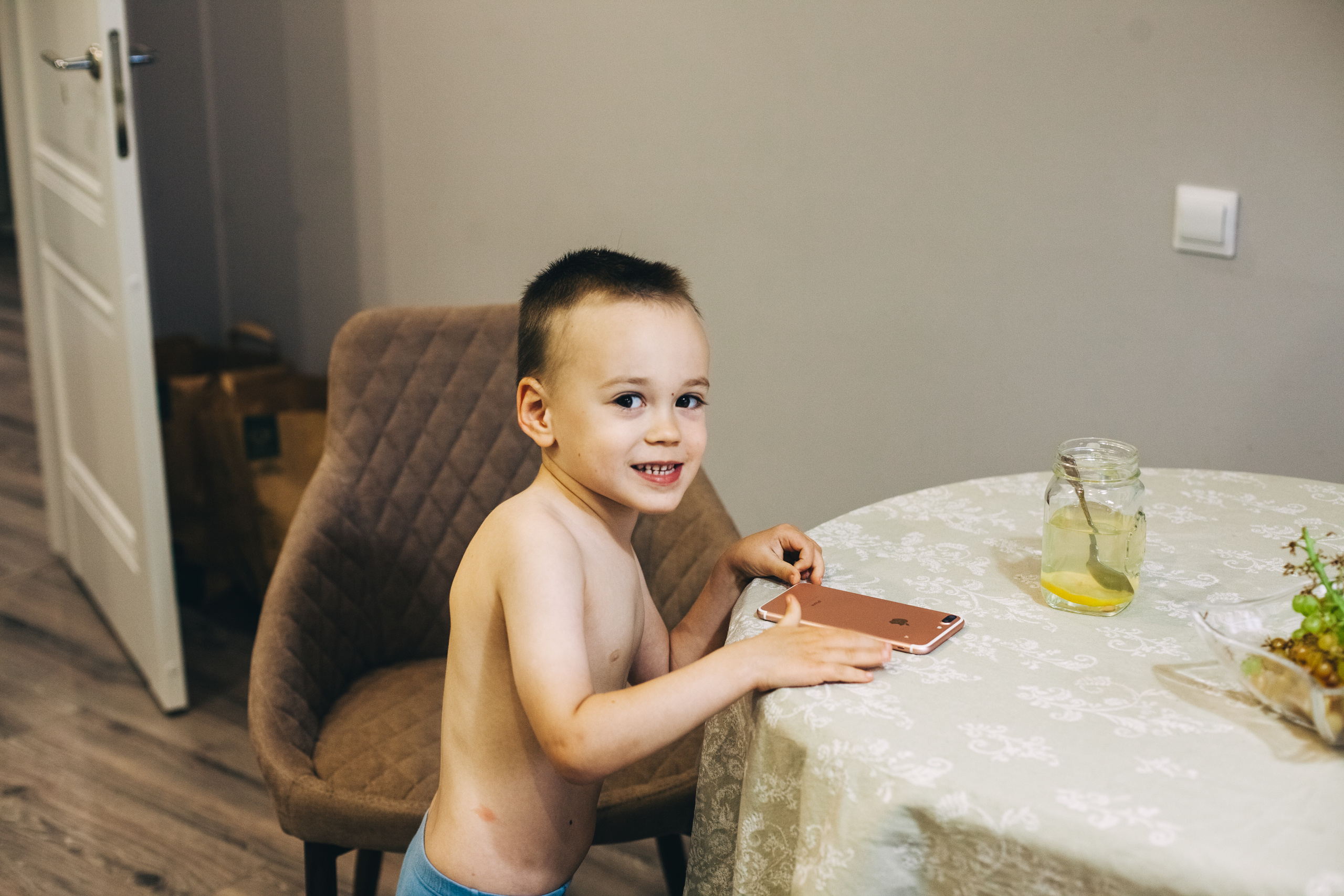 Юля и Даня. Обычный будний день. Семейный фотограф, фотограф родов, репортажей фотограф в Санкт-Петербу