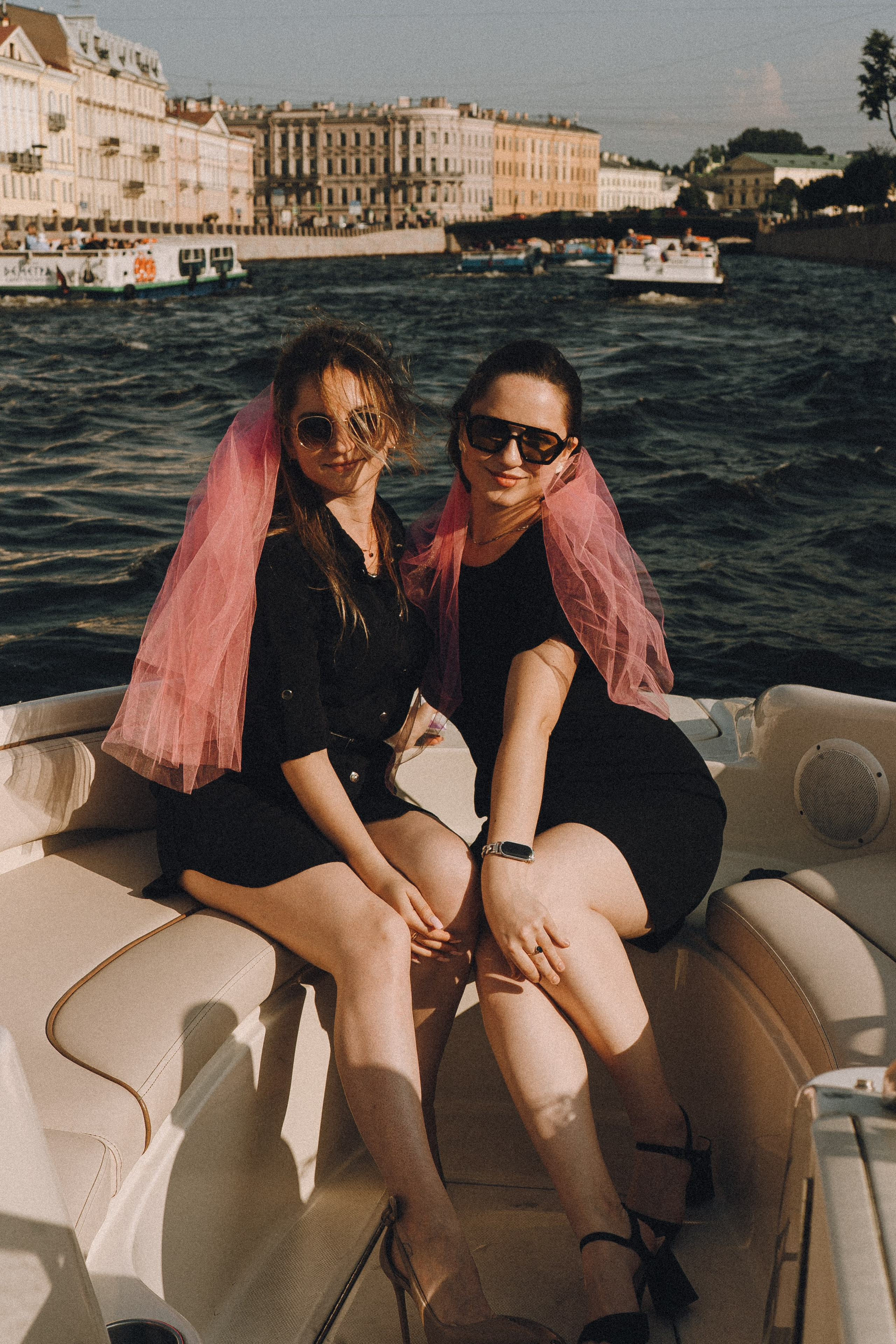 ДЕВИЧНИК НА КАТЕРЕ. Профессиональный фотограф, Санкт-Петербург — Виктория Богомолова