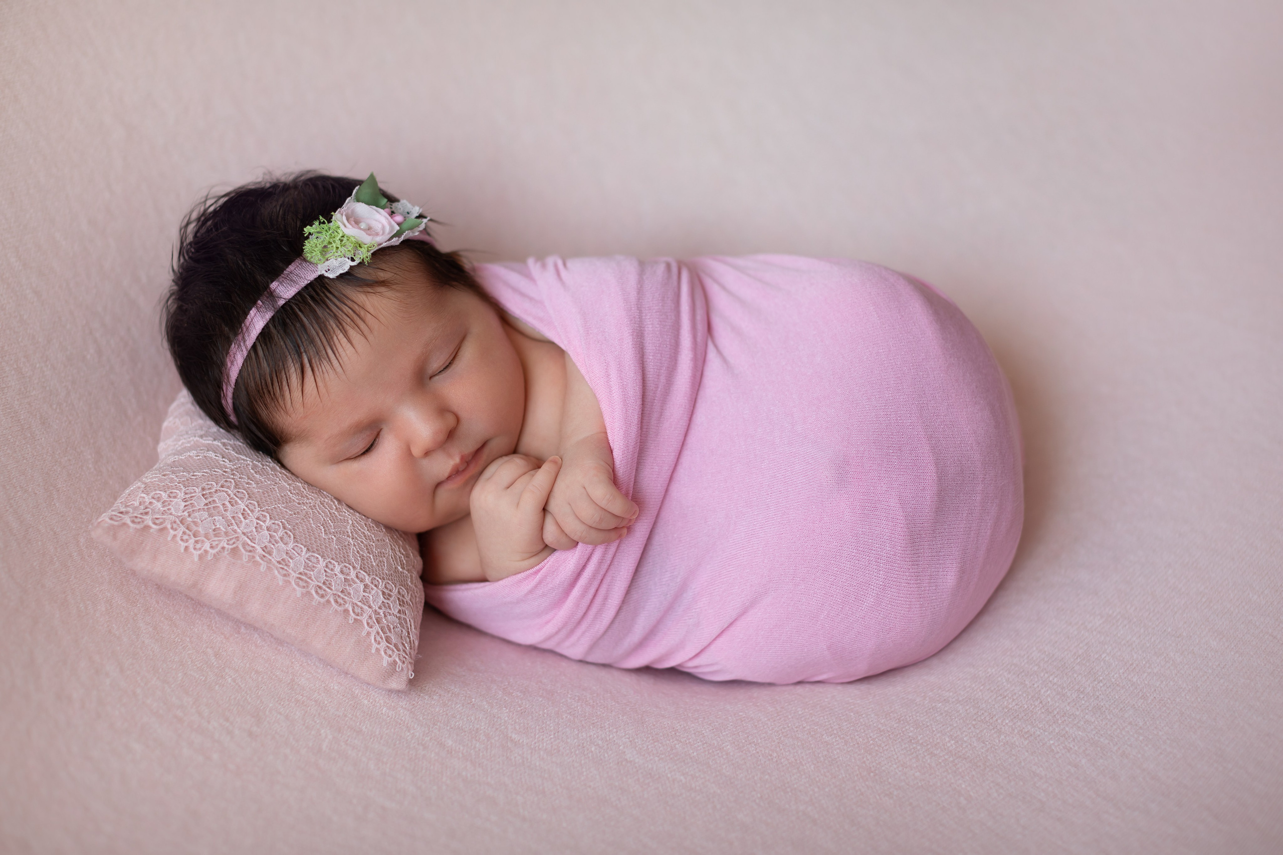 PH @bestmoments_newborn. Retoucher Aleksmokh