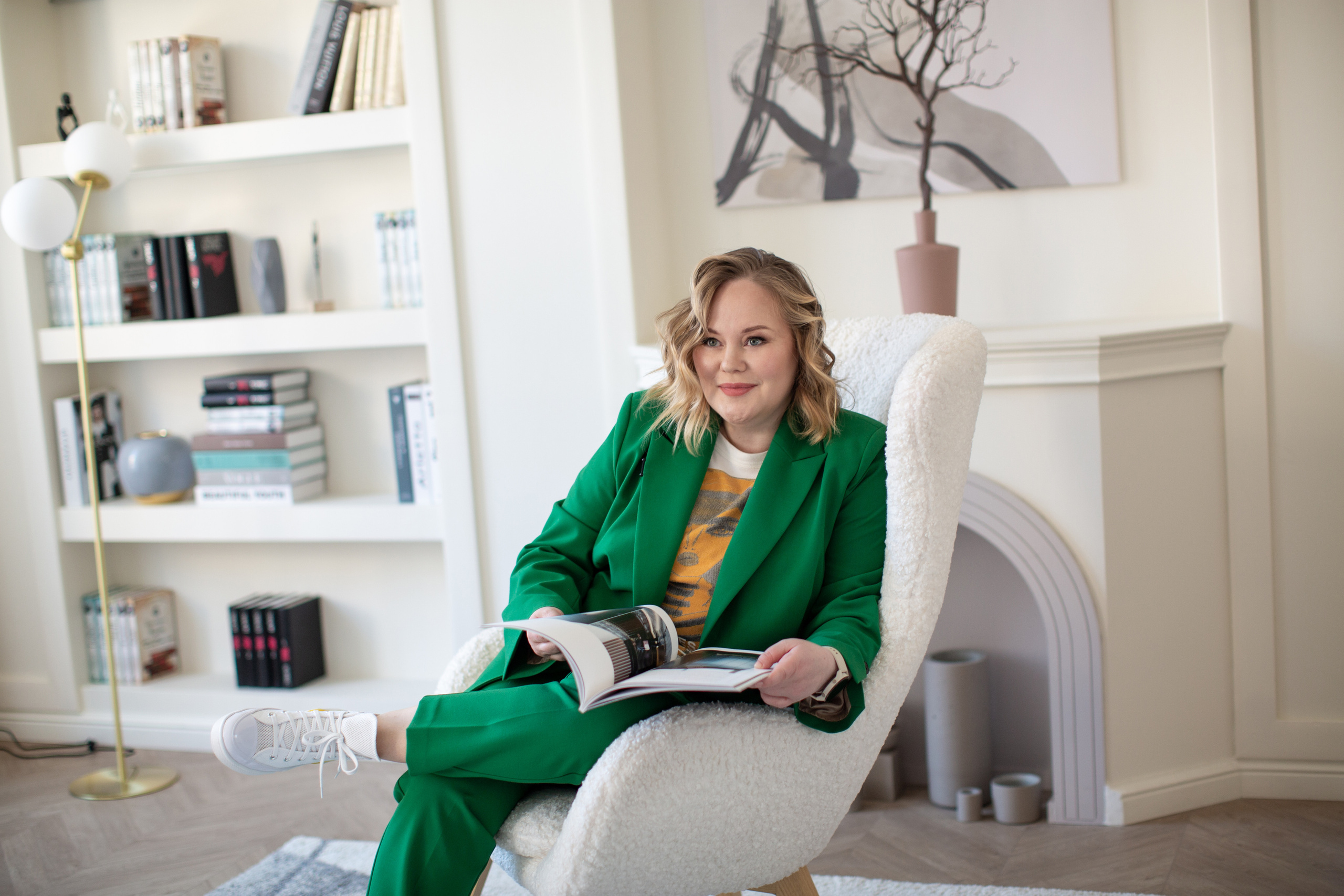 Тренер по ораторскому мастерству. Свадебный и семейный фотограф