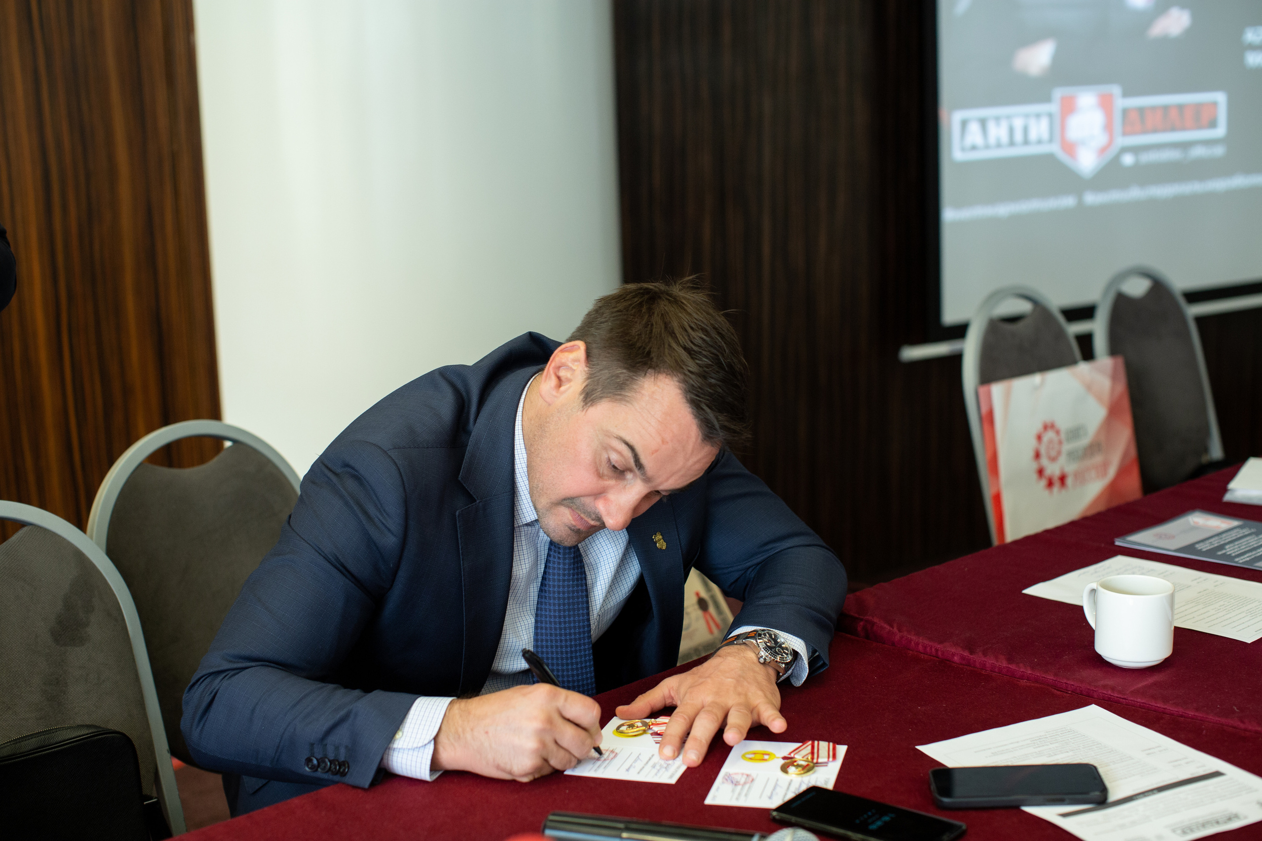 Форум АнтиДилер. Свадебный и семейный фотограф