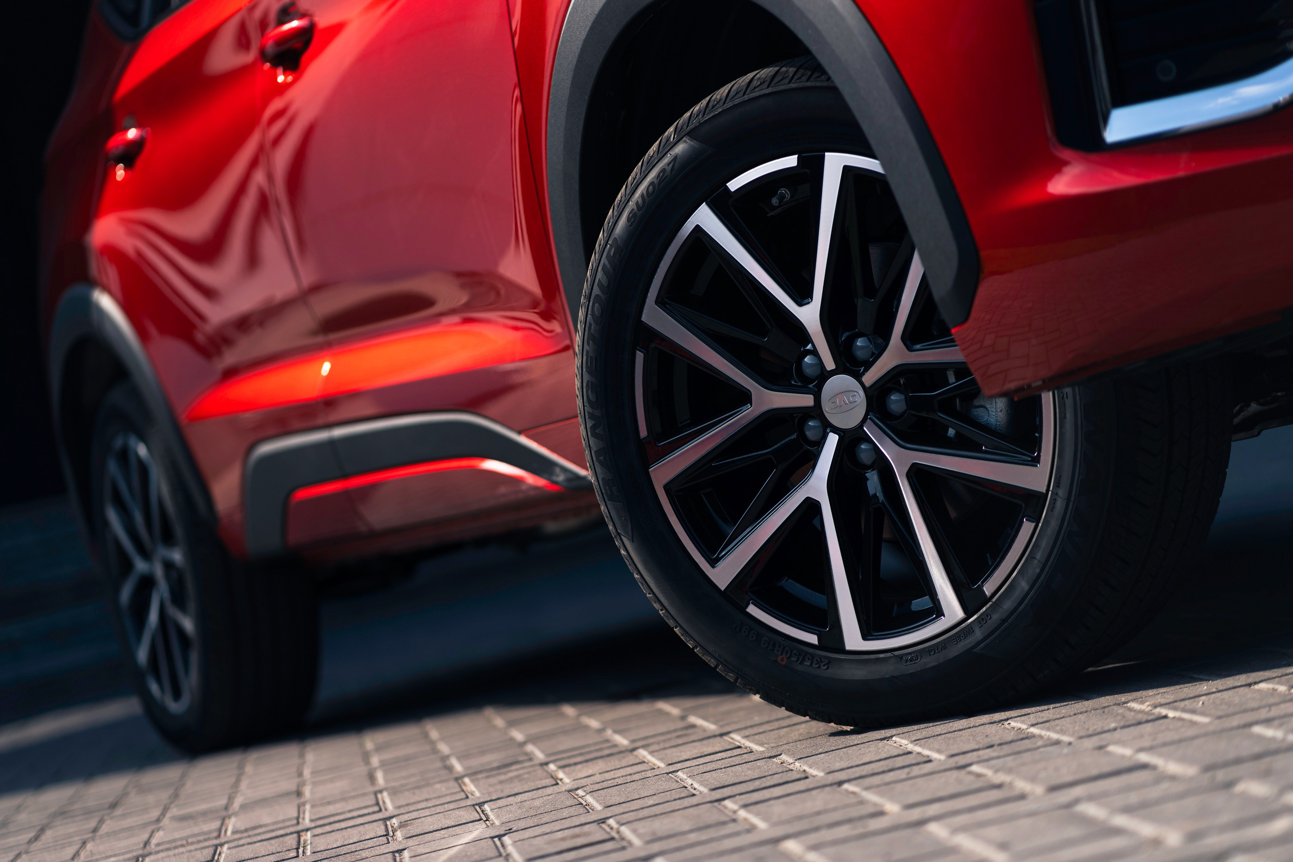 JAC JS8. Чен Станислав | Автомобильный фотограф | Алматы, Казахстан