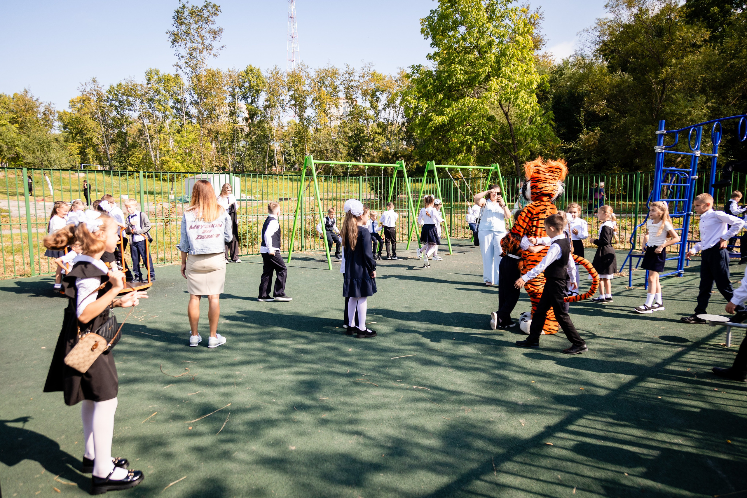 Гимназия № 50. Детский фотограф видеограф в Хабаровске Михаил Орлов
