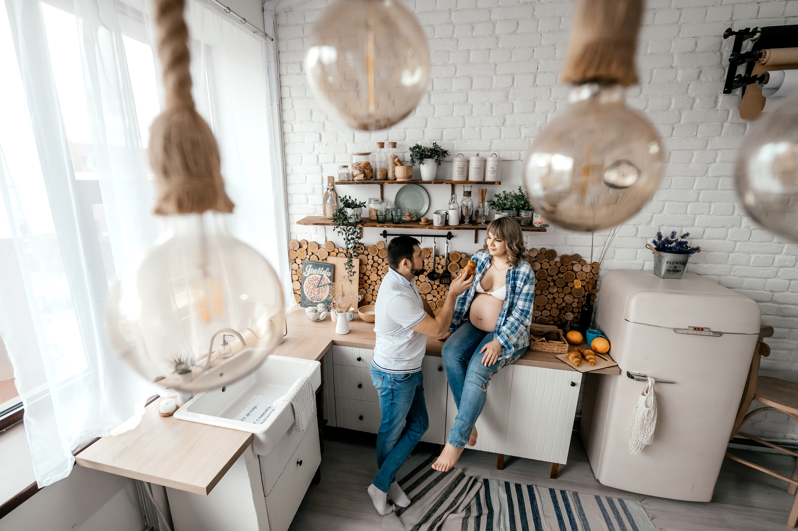 Иван + Алёна, фотостудия Location. Свадебный и семейный фотограф Виктория Носачёва. Щелково, Москва и МО