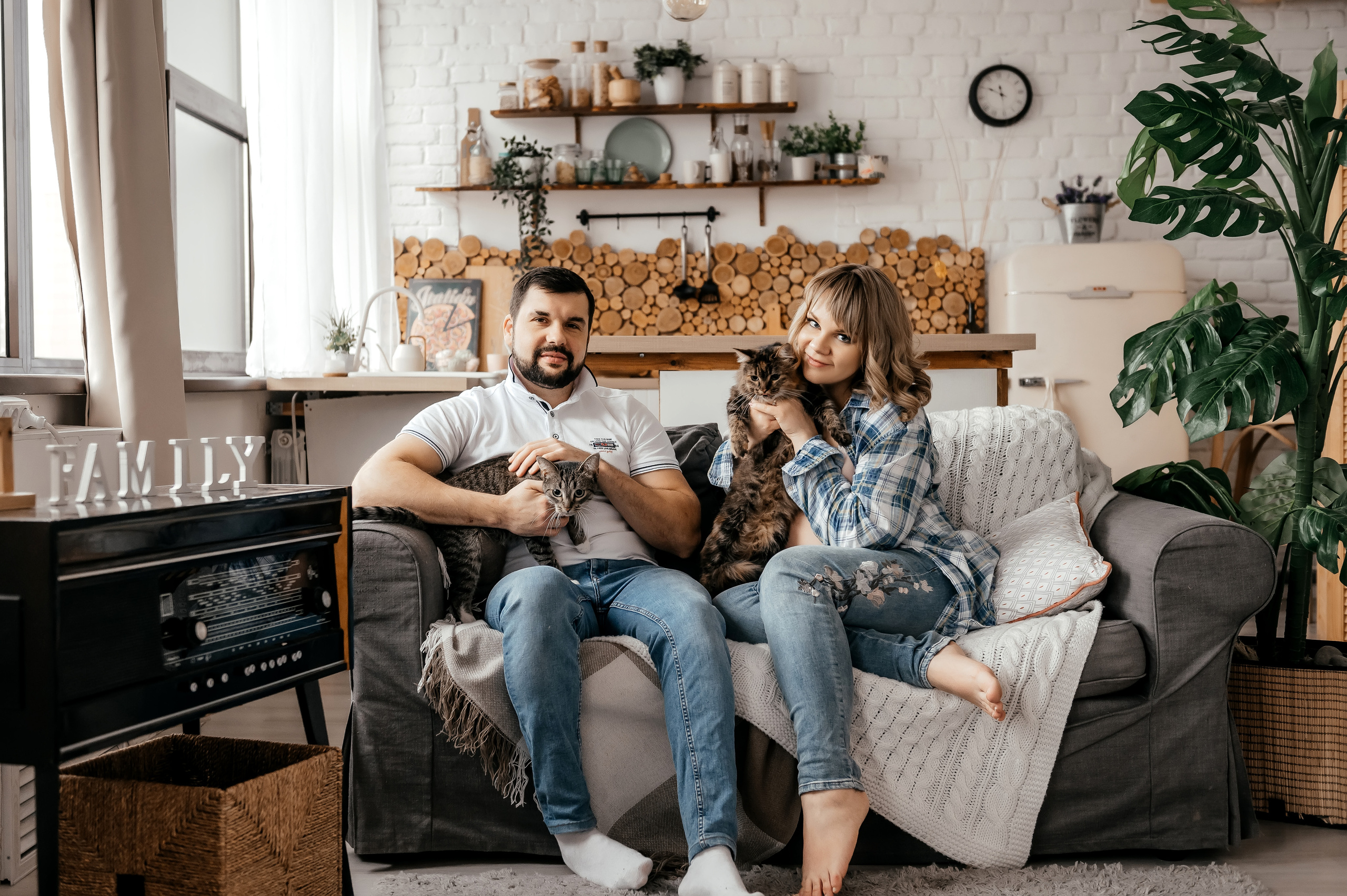 Иван + Алёна, фотостудия Location. Свадебный и семейный фотограф Виктория Носачёва. Щелково, Москва и МО