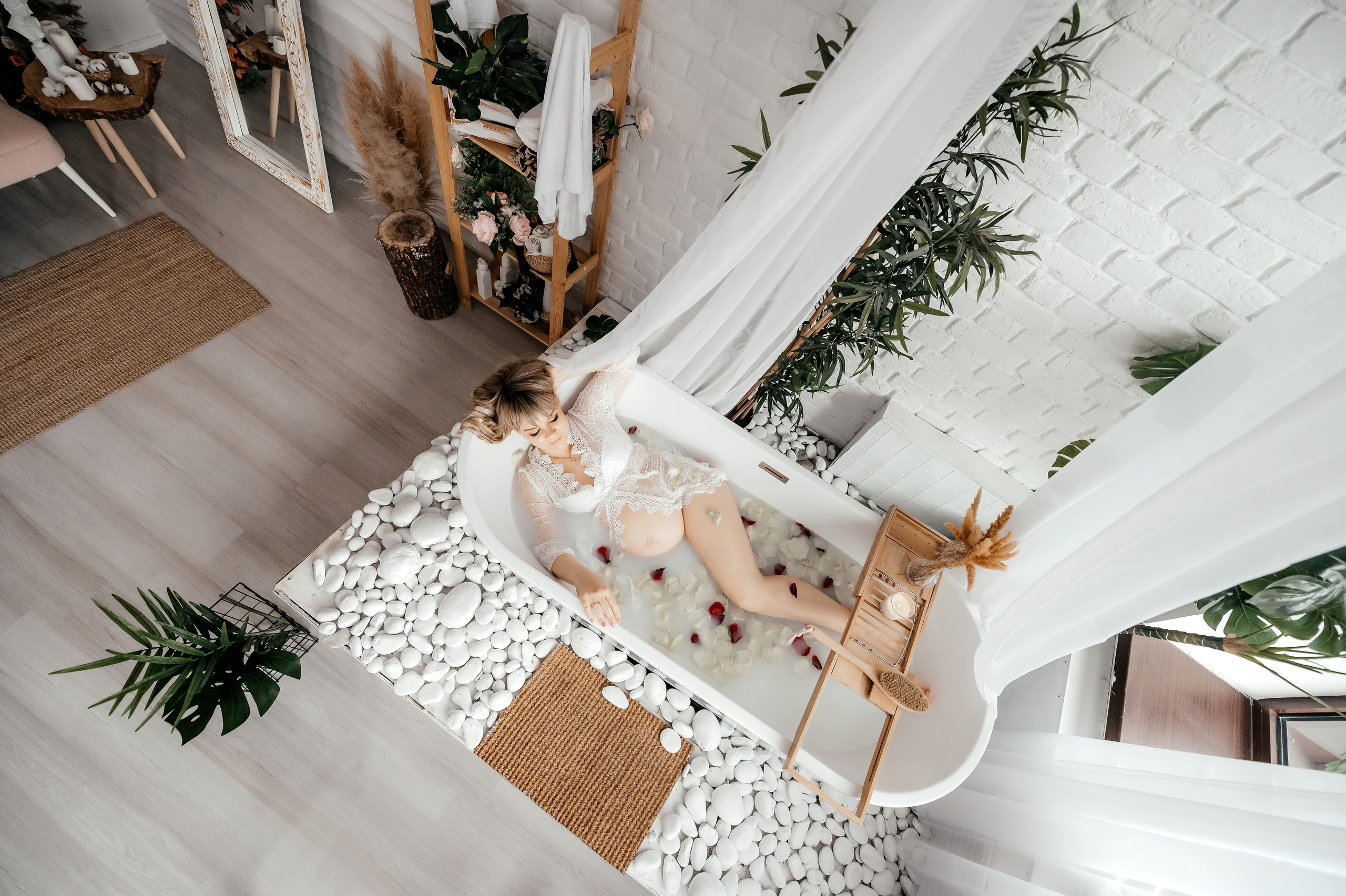 Иван + Алёна, фотостудия Location. Свадебный и семейный фотограф Виктория Носачёва. Щелково, Москва и МО