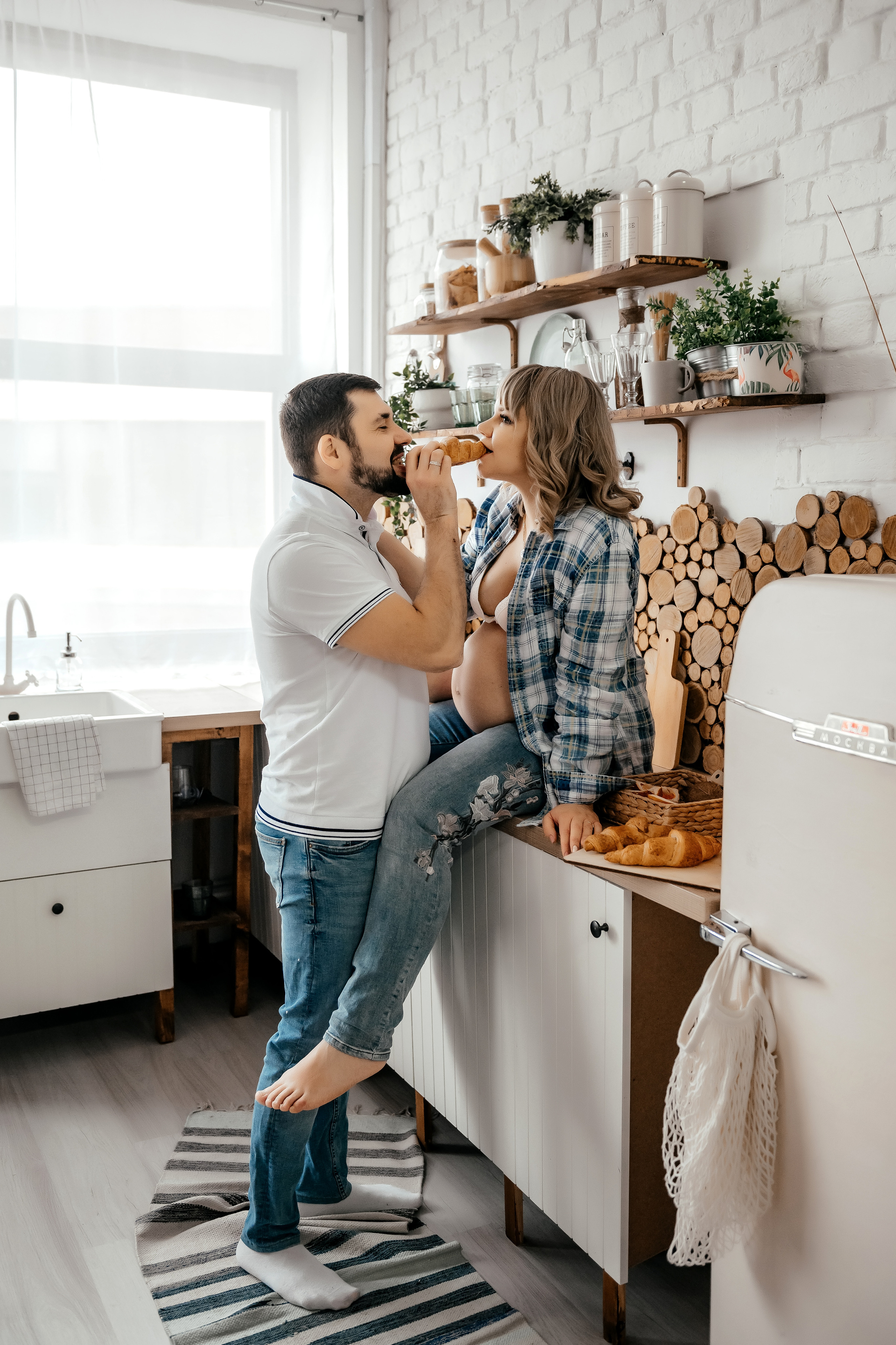 Иван + Алёна, фотостудия Location. Свадебный и семейный фотограф Виктория Носачёва. Щелково, Москва и МО