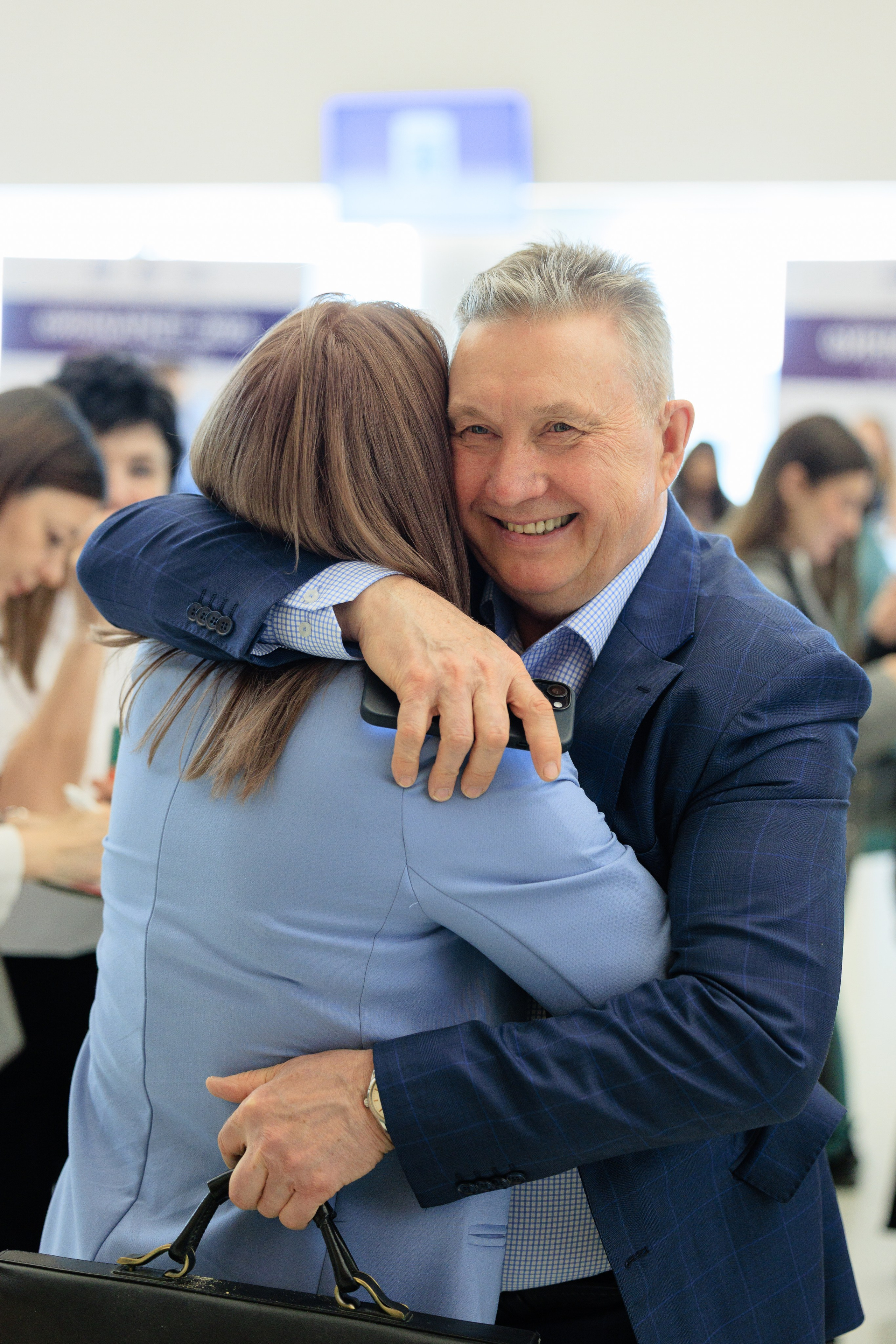 Финмакет ЭКСПО. Контент для бизнеса в Екатеринбурге Полдень Медиа