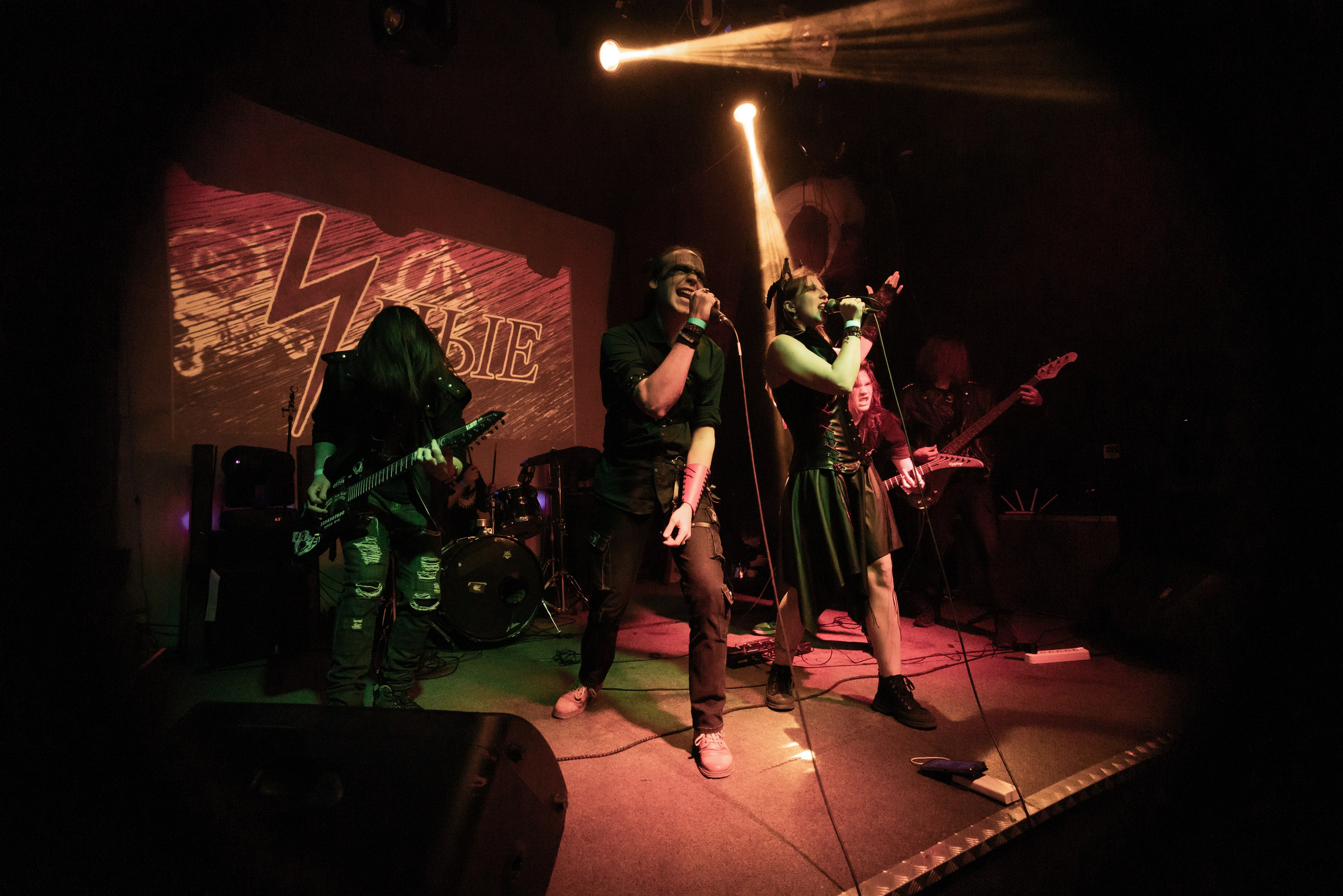 Иные. Rock night, клуб-галерея Эрмитаж. 15.11.2024. Фотограф Регина Крикунова г. Красноярск