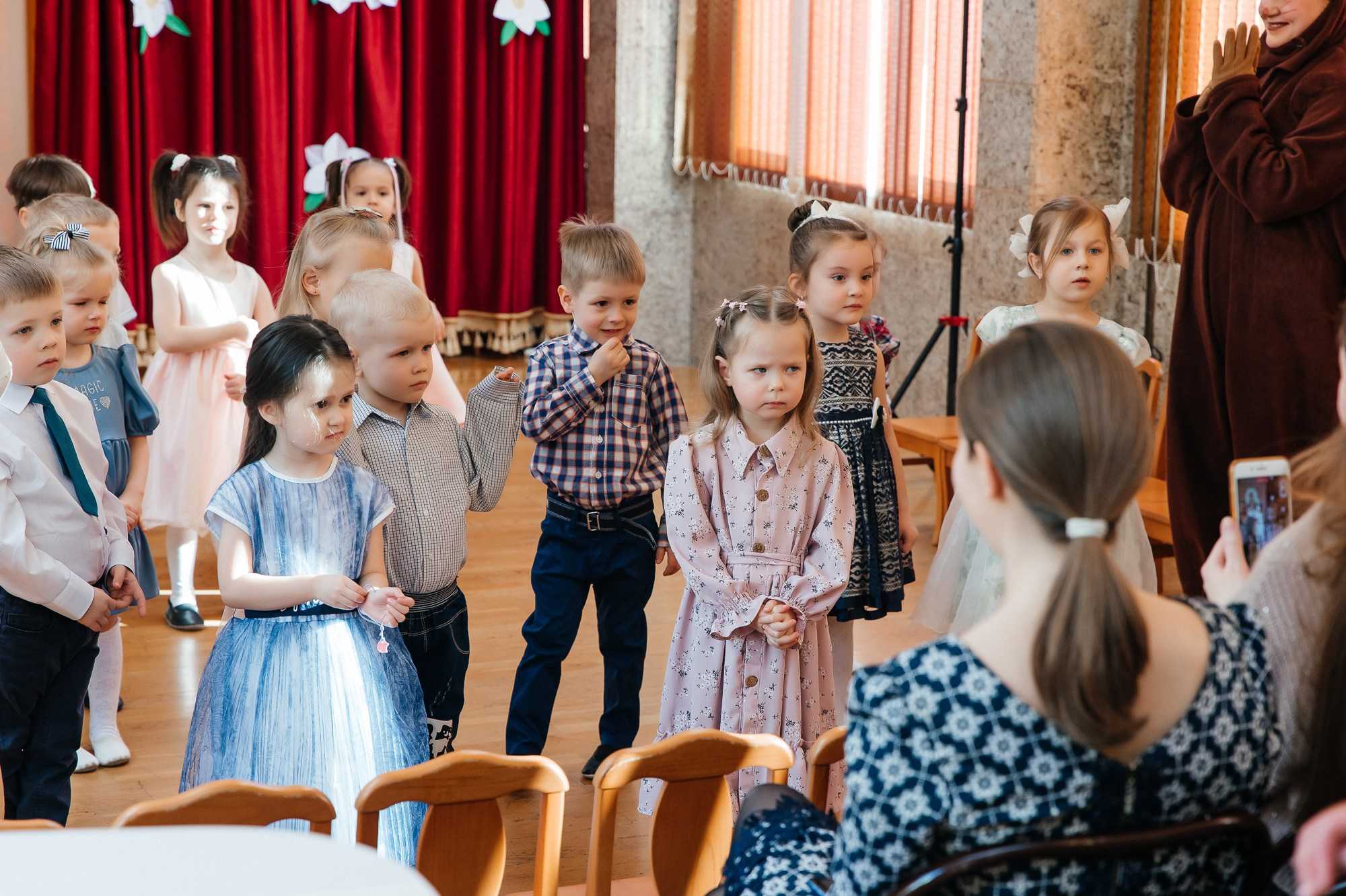 Детский сад № 93 — Утренник (07.03.2023). Свадебный и семейный фотограф Крамар Наталья