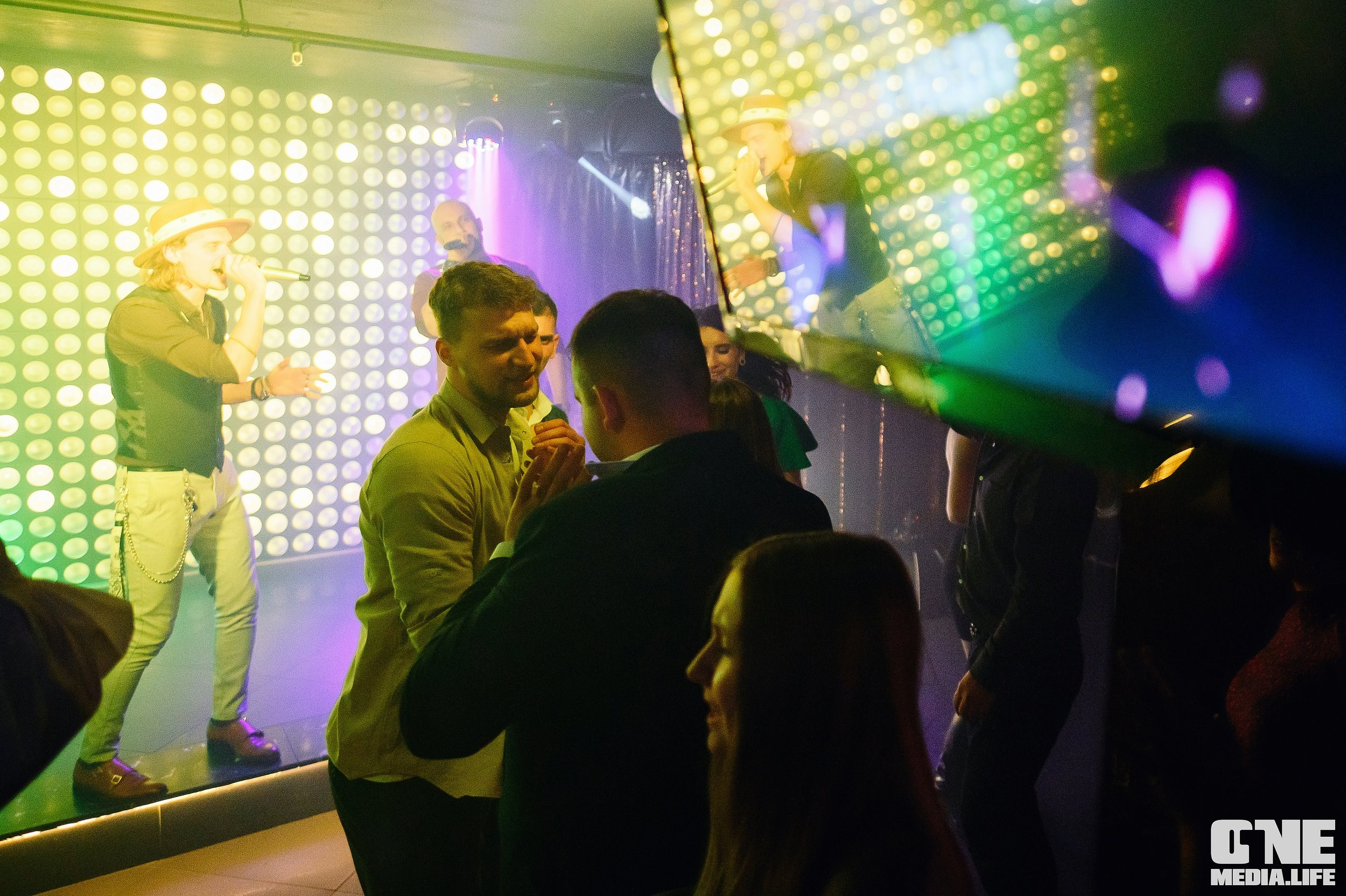Фоторепортаж из караоке-клуба Эйфория. One Media Life: фоторепортажи, фотоотчеты с мероприятий и заведений