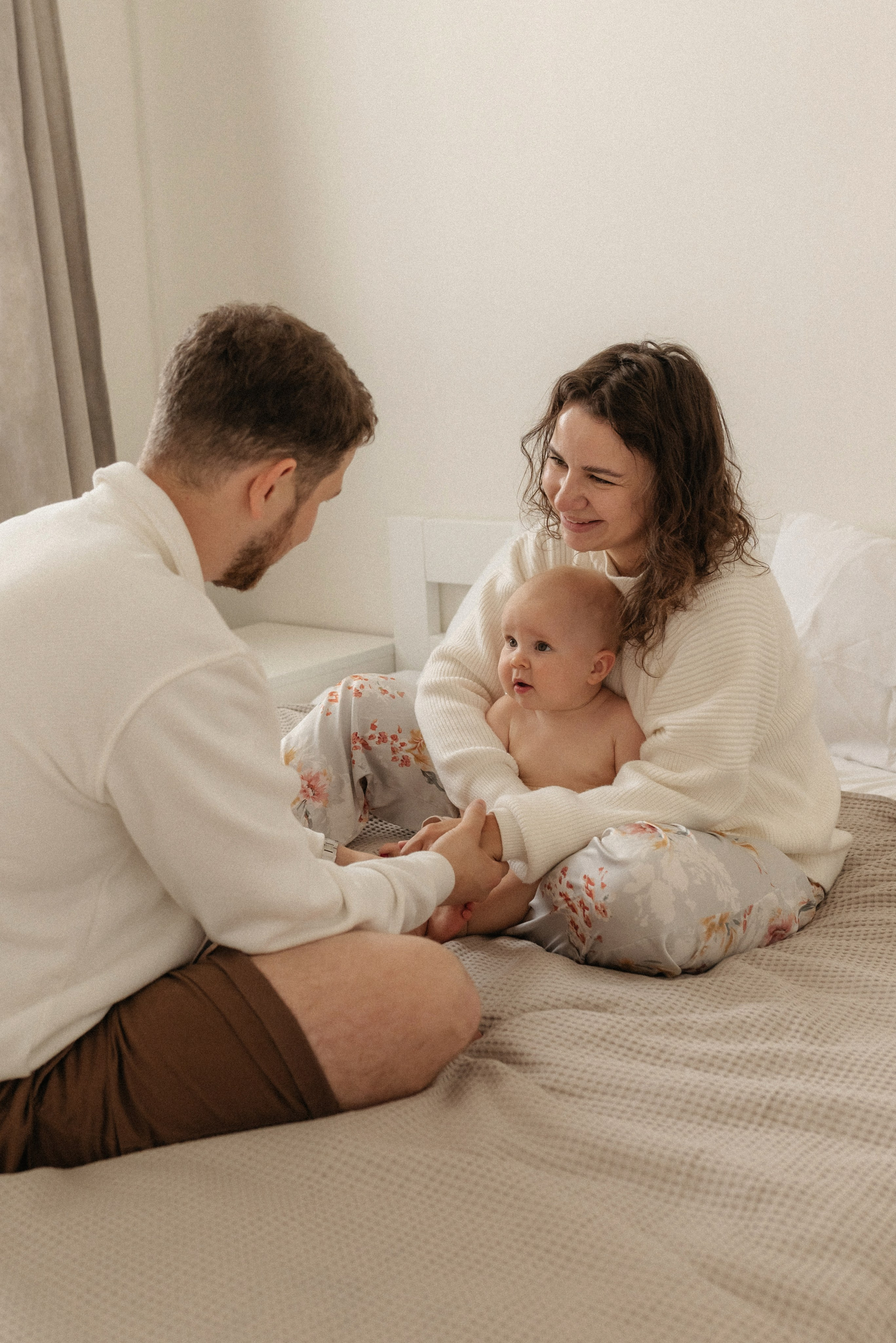 Семейная фотосессия дома с малышом. Семейный и портретный фотограф Нижний Новгород