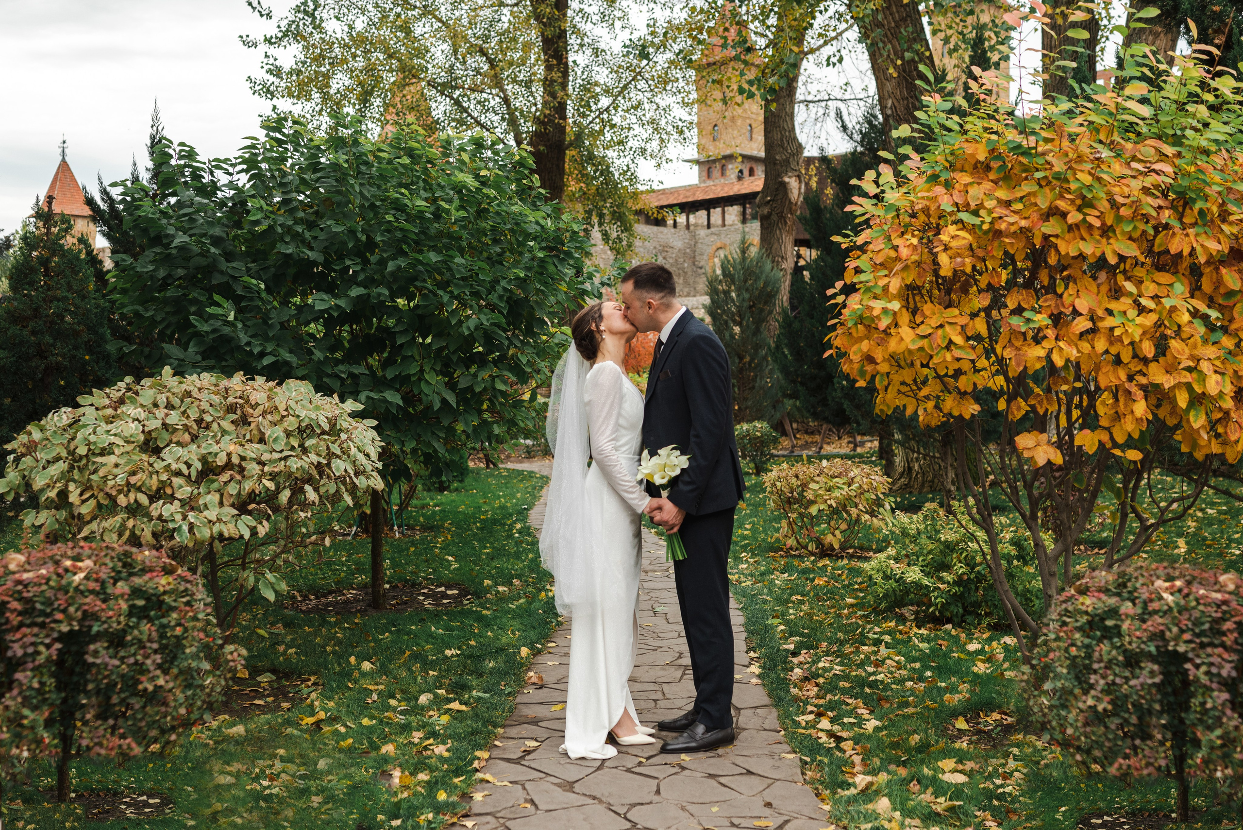 Свадебная фотосессия в Каменске-Шахтинском парке Лога. Фотограф в Каменске-Шахтинском Ольга Сагал