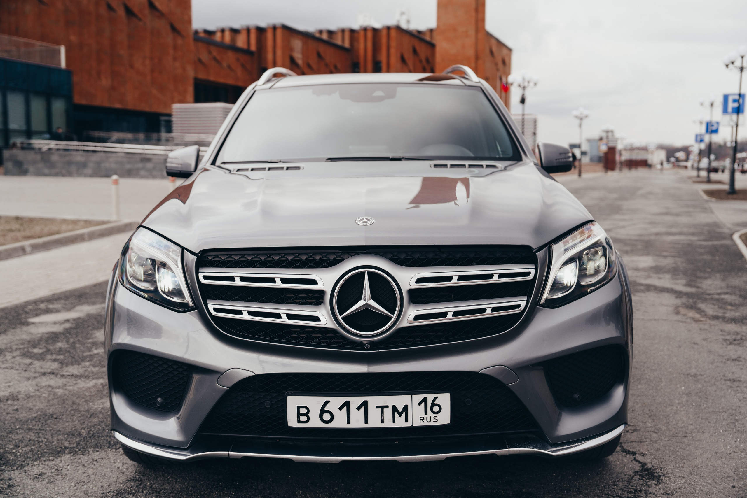 Mercedes-Benz GLS-Class 350 d. Идеальные портреты для соцсетей — Фотограф Ленар