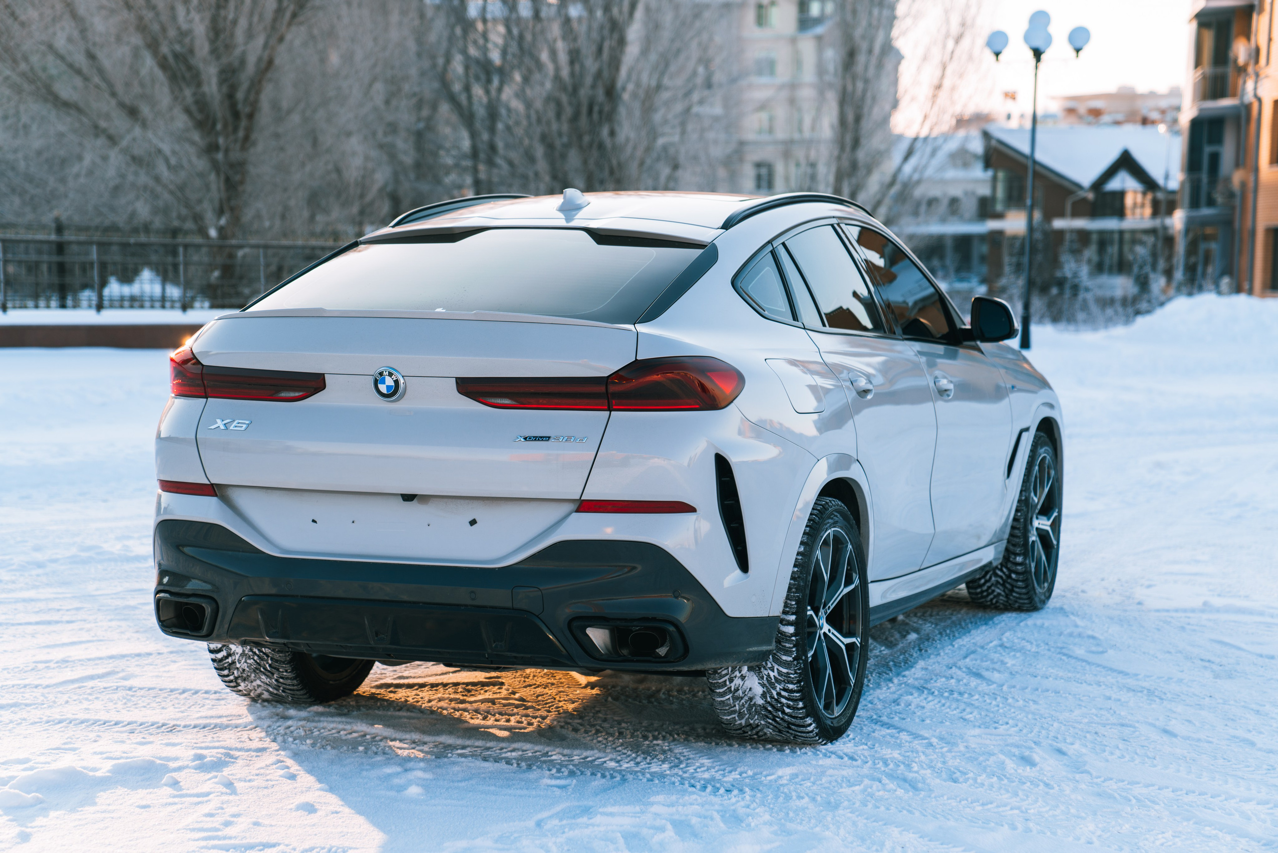 BMW X6 30d X-Drive. Идеальные портреты для соцсетей — Фотограф Ленар
