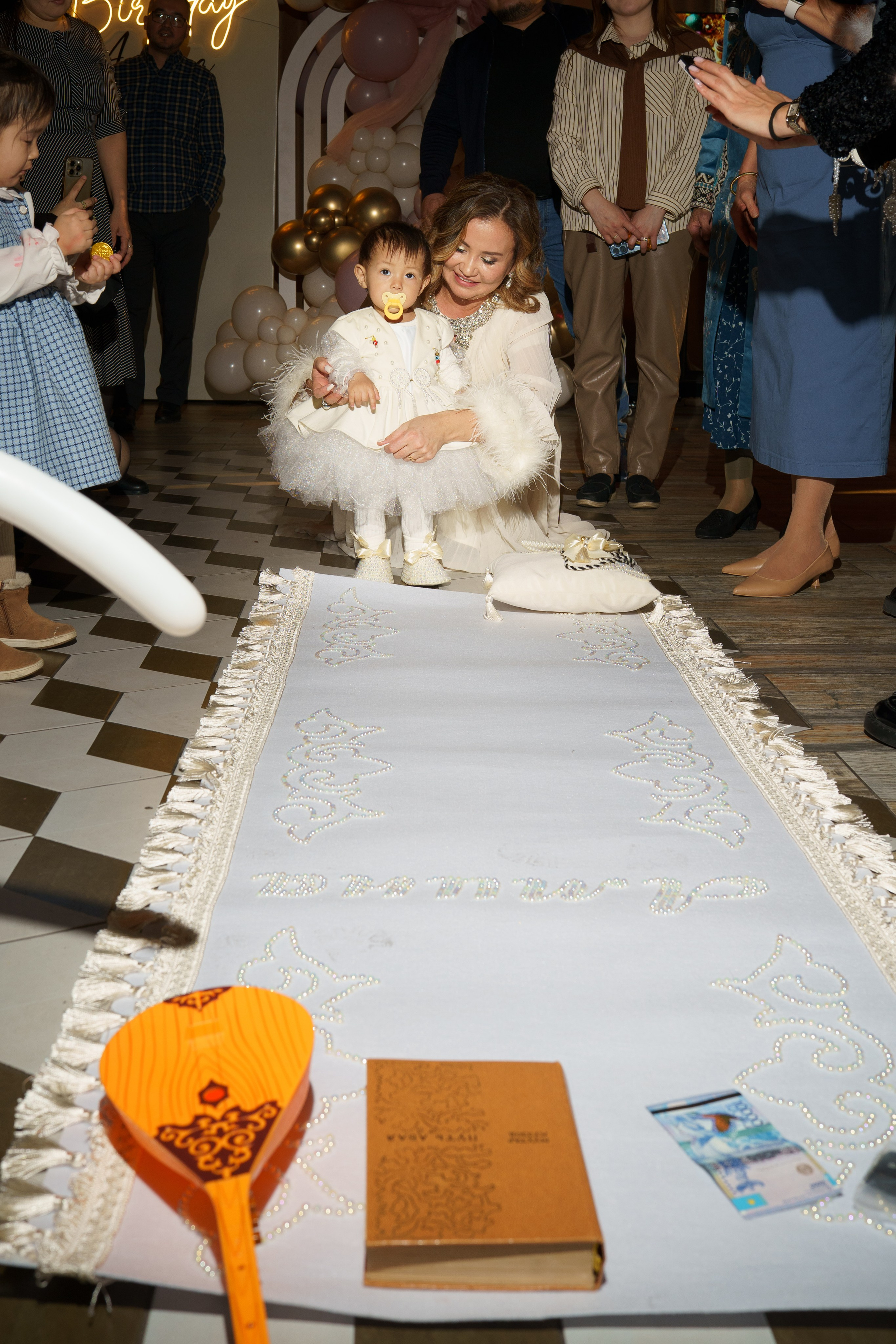 Амина — Тұсау кесер — 1 годик малышке