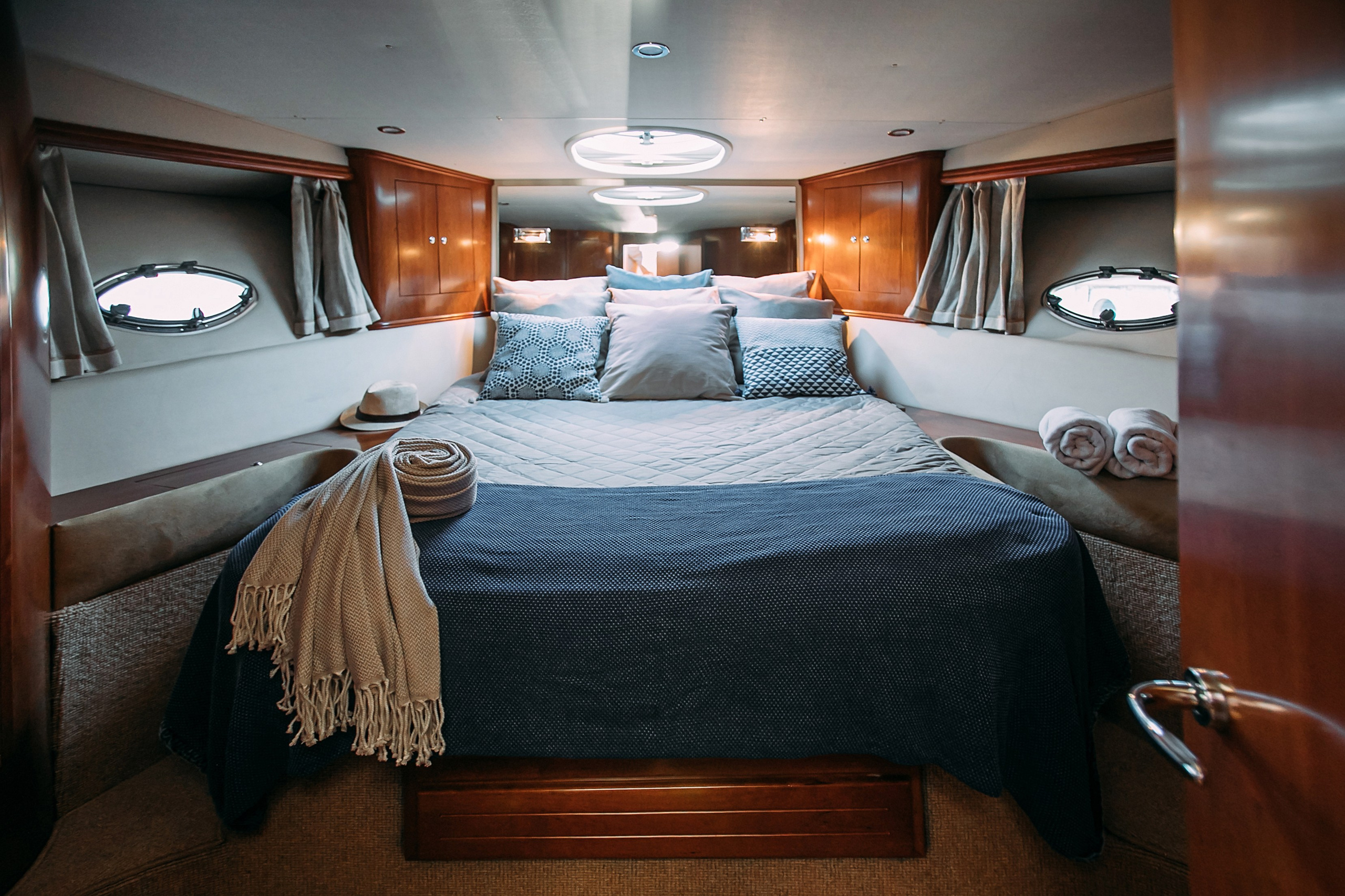 Яхта Rodman 44 Holiday. SPB Rent Boats|аренда катеров и теплоходов