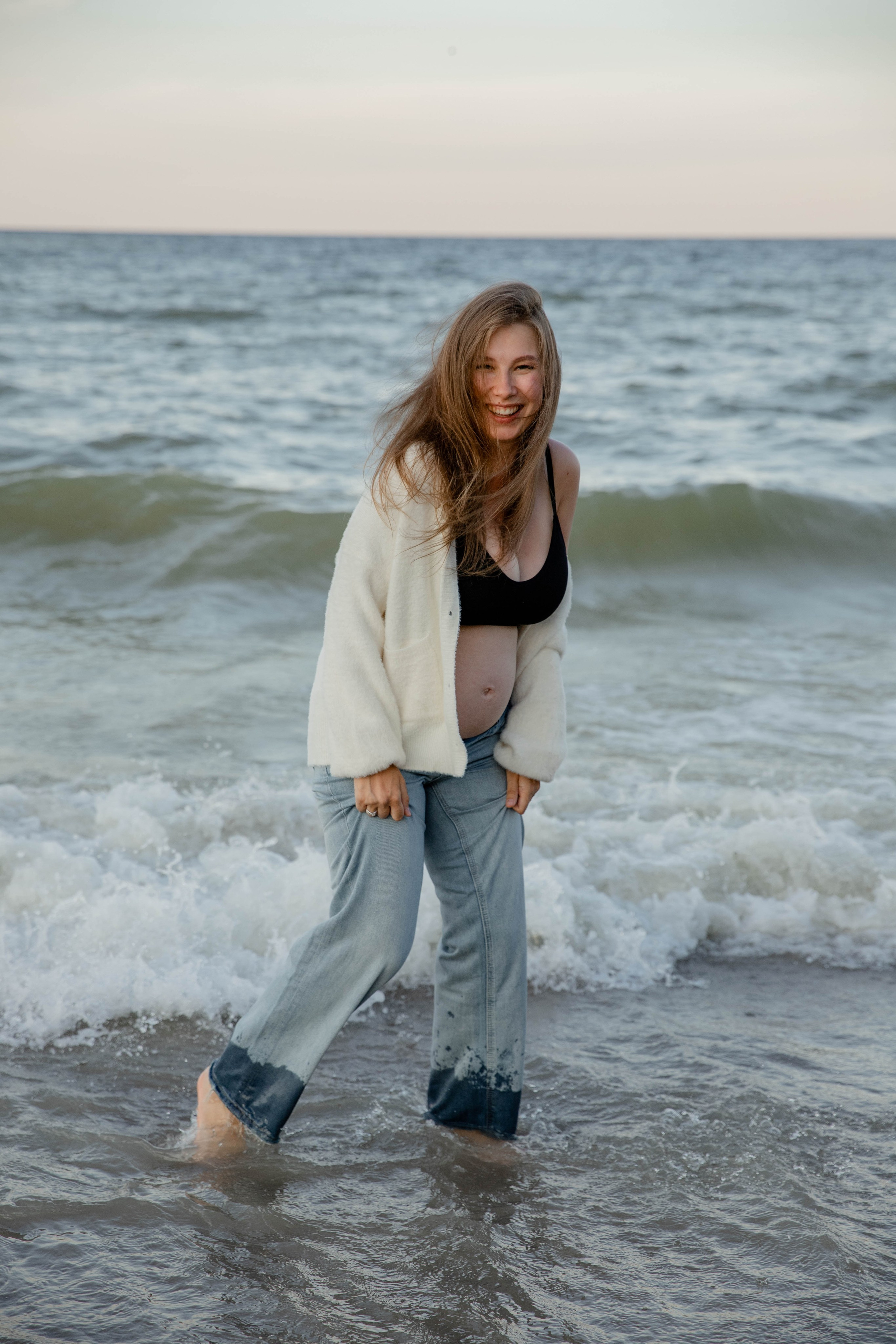 Фотосессия беременности на море. Свадебный фотограф Бакрымова Валентина