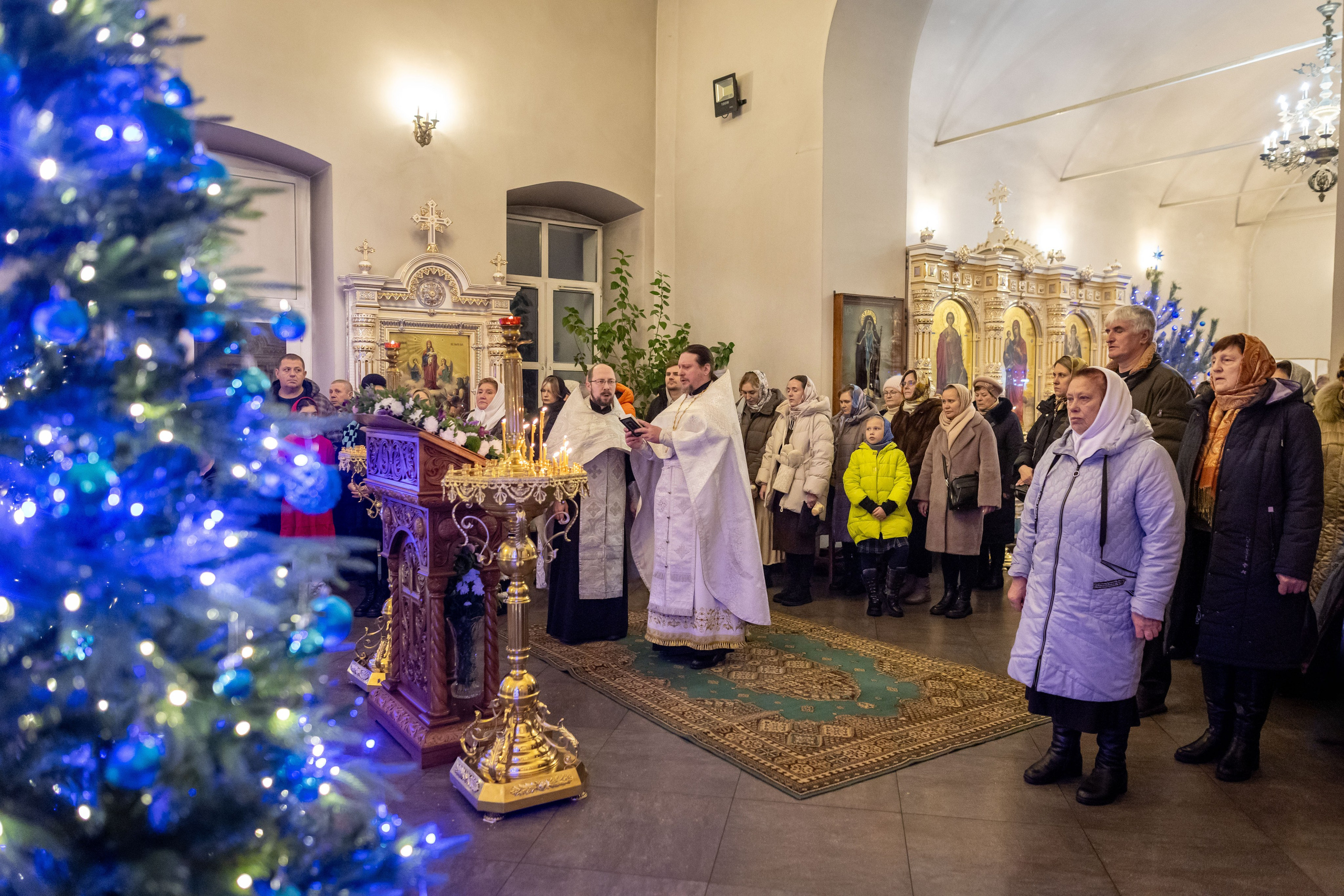 Рождество Владимирский храм с Красное. Семейный и детский фотограф Анна Петракова