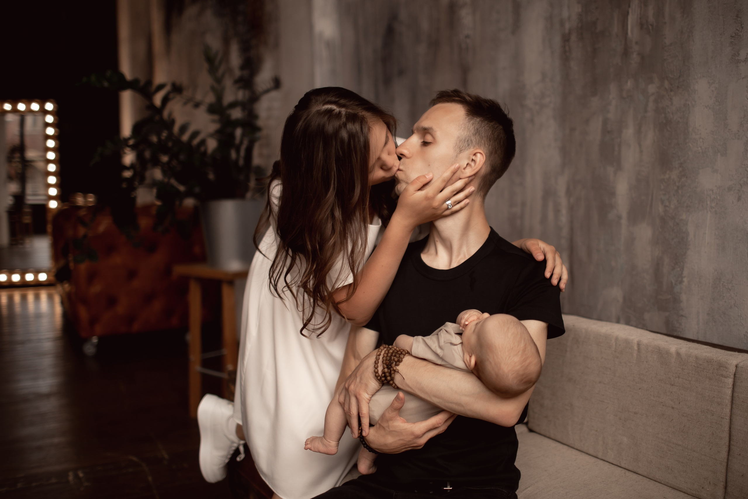 Валерия и Геннадий с крошкой. Семейный фотограф в Москве