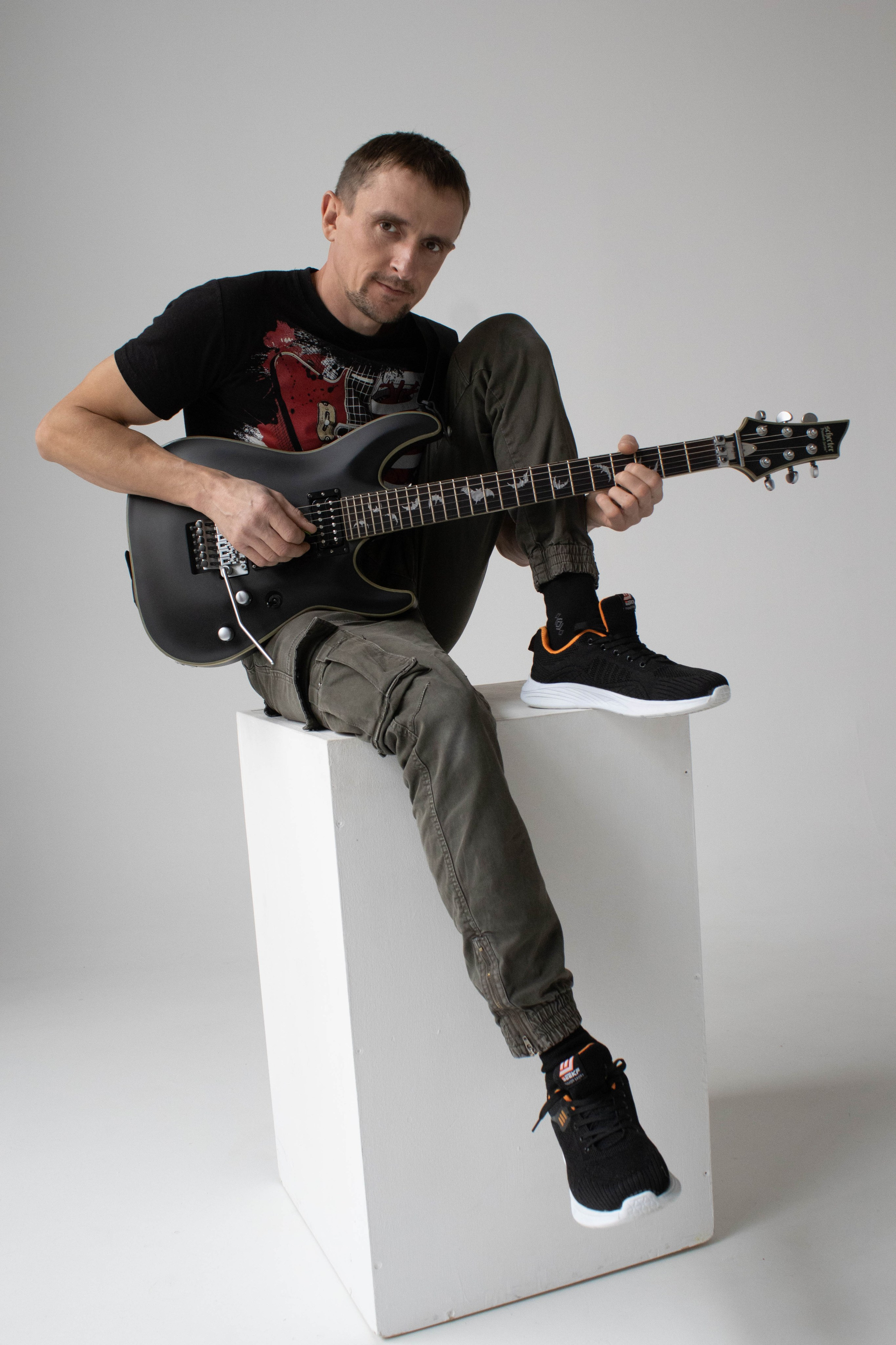 СТУДИЯ. Уличный фотограф Города N