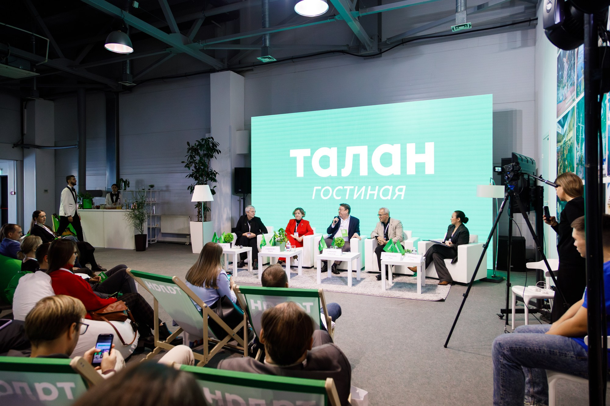 «Строим будущее Сибирь» 2025. Бизнес фотограф в Новосибирске Александр Рощин