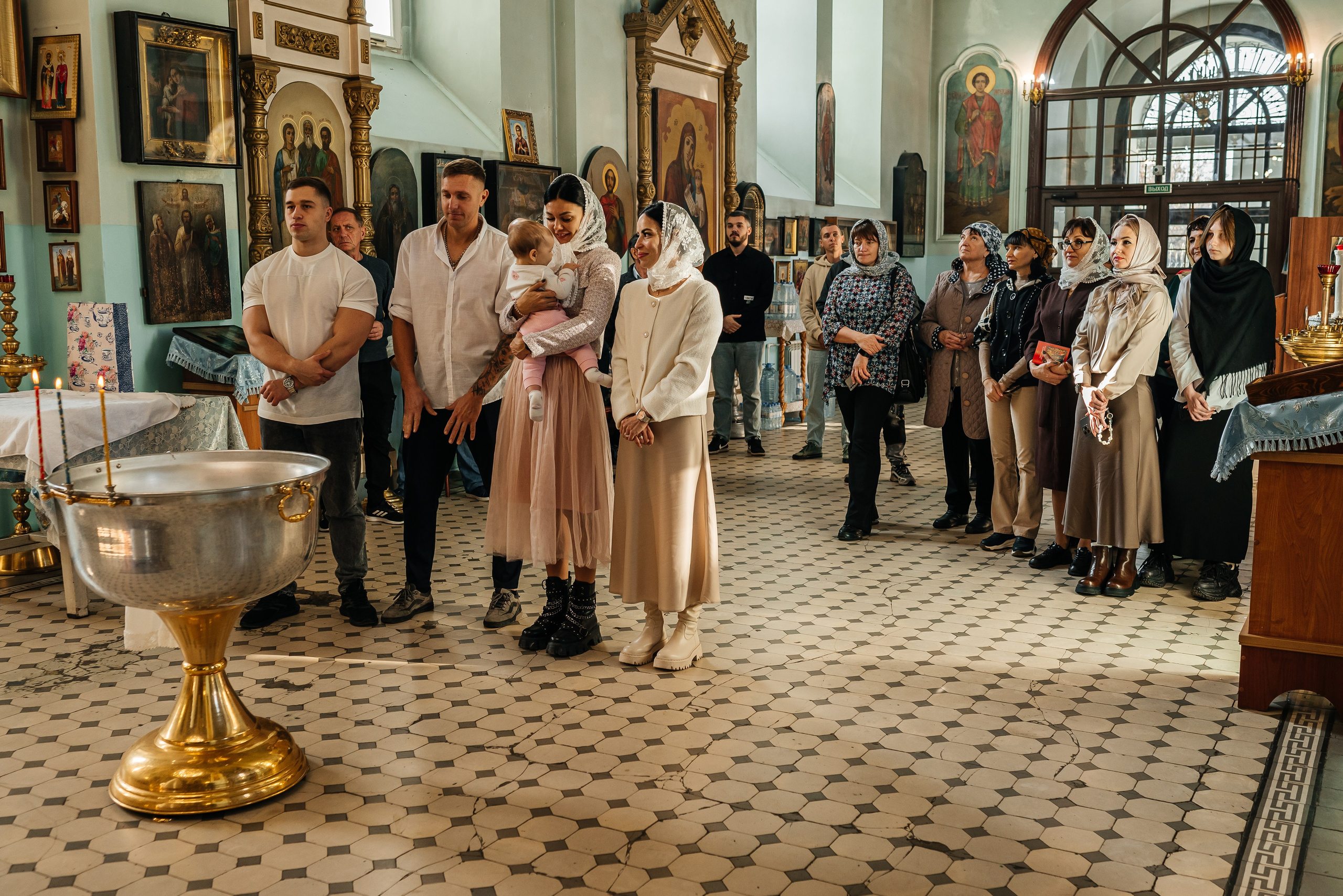 Крещение в Храме Успения Пресвятой Богородицы Гундоровский. Фотограф в Каменске-Шахтинском и парке Лога Ольга Сагал