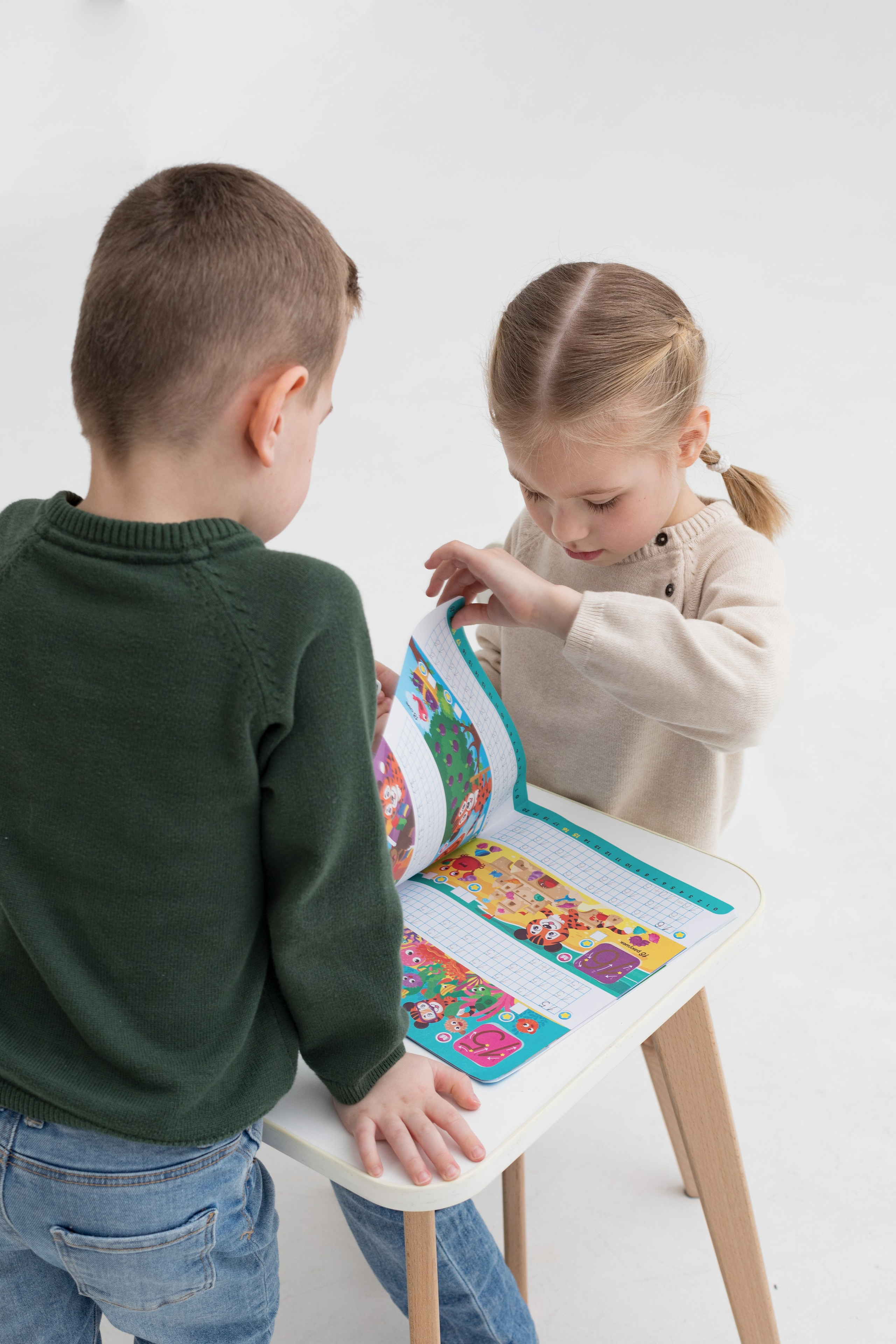 Съемка для детского бренда berttoys. Детский и контент фотограф Надя Волкова Санкт-Петербург