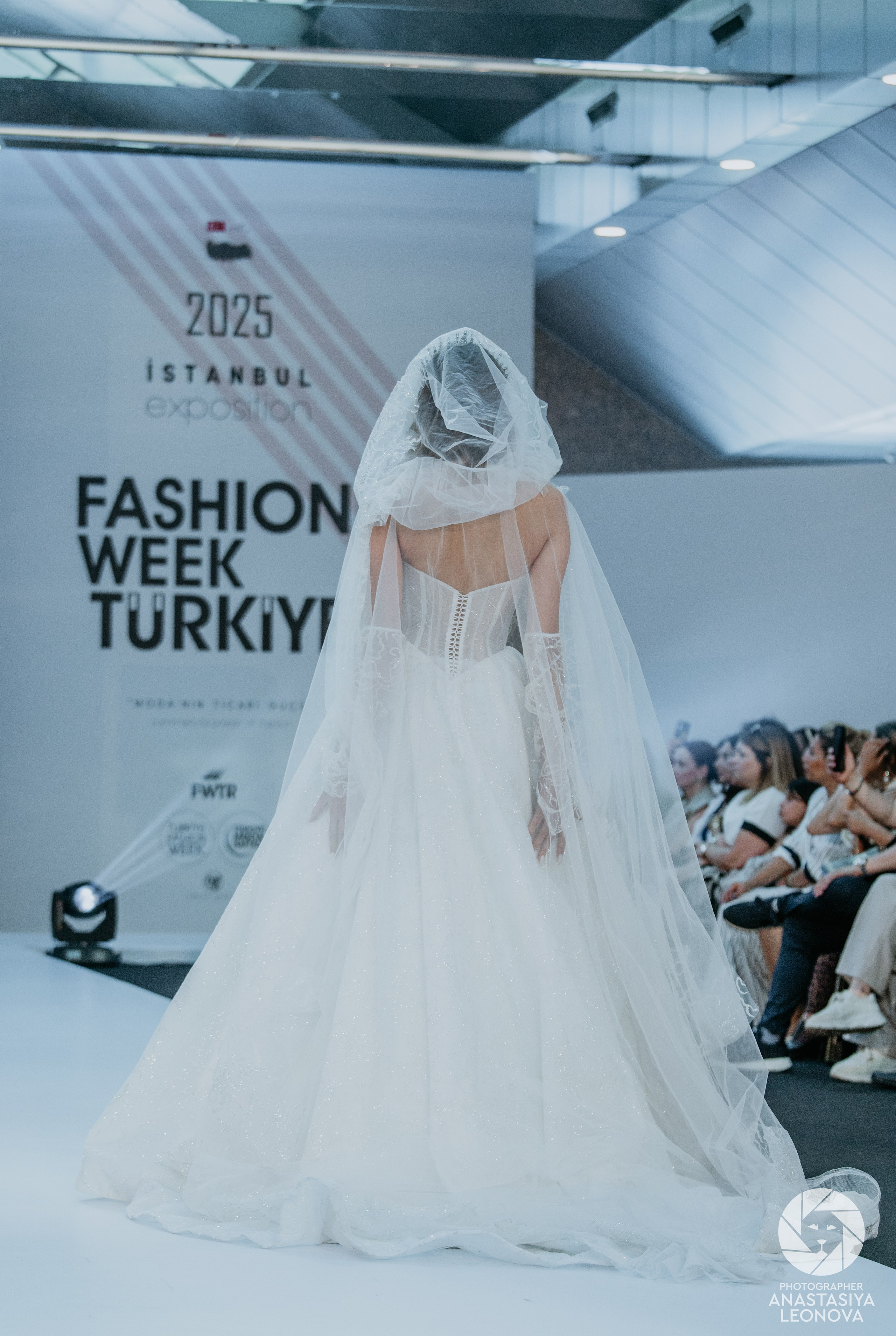 Fashion Week Türkiye [spring, 2025]. Anastasia Leonowa