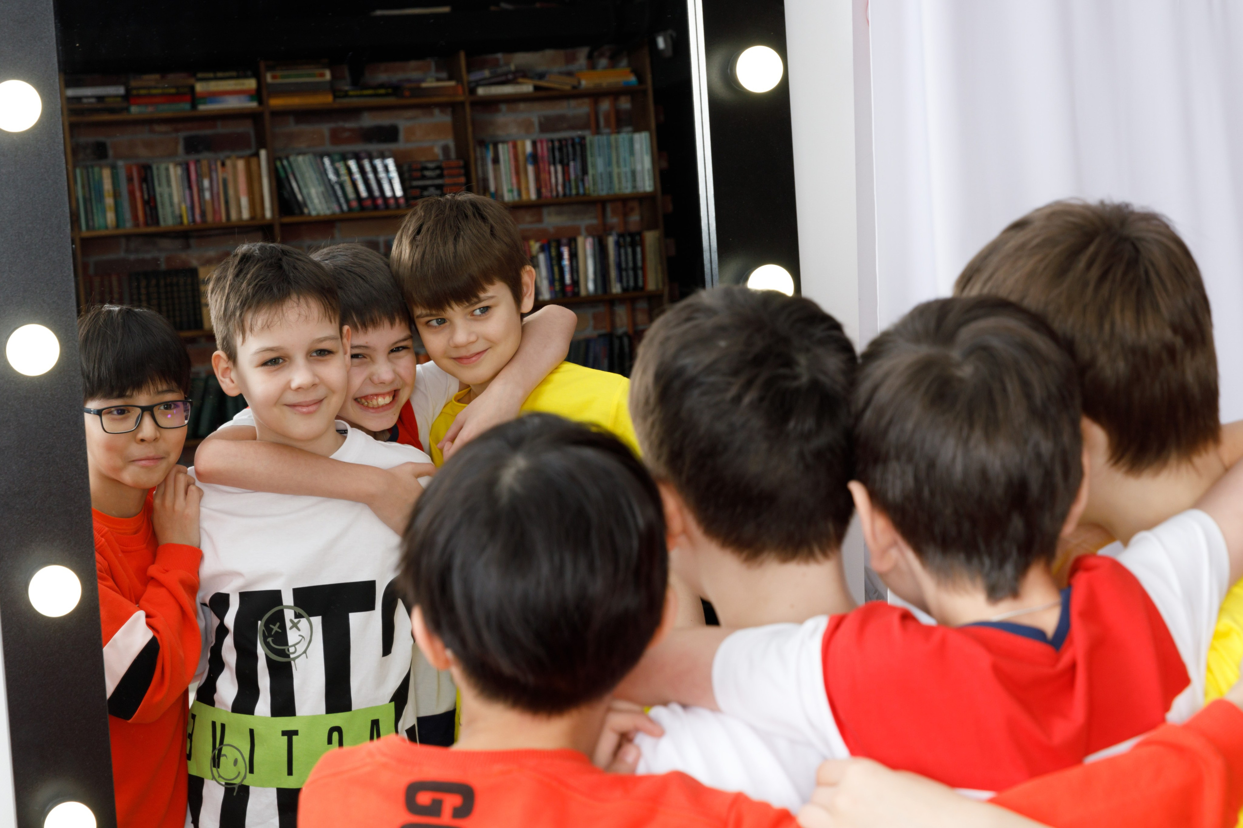 9-11 класс. Фотограф Анна Телекаева, выпускные альбомы, семейные и репортажные съемки в Омске