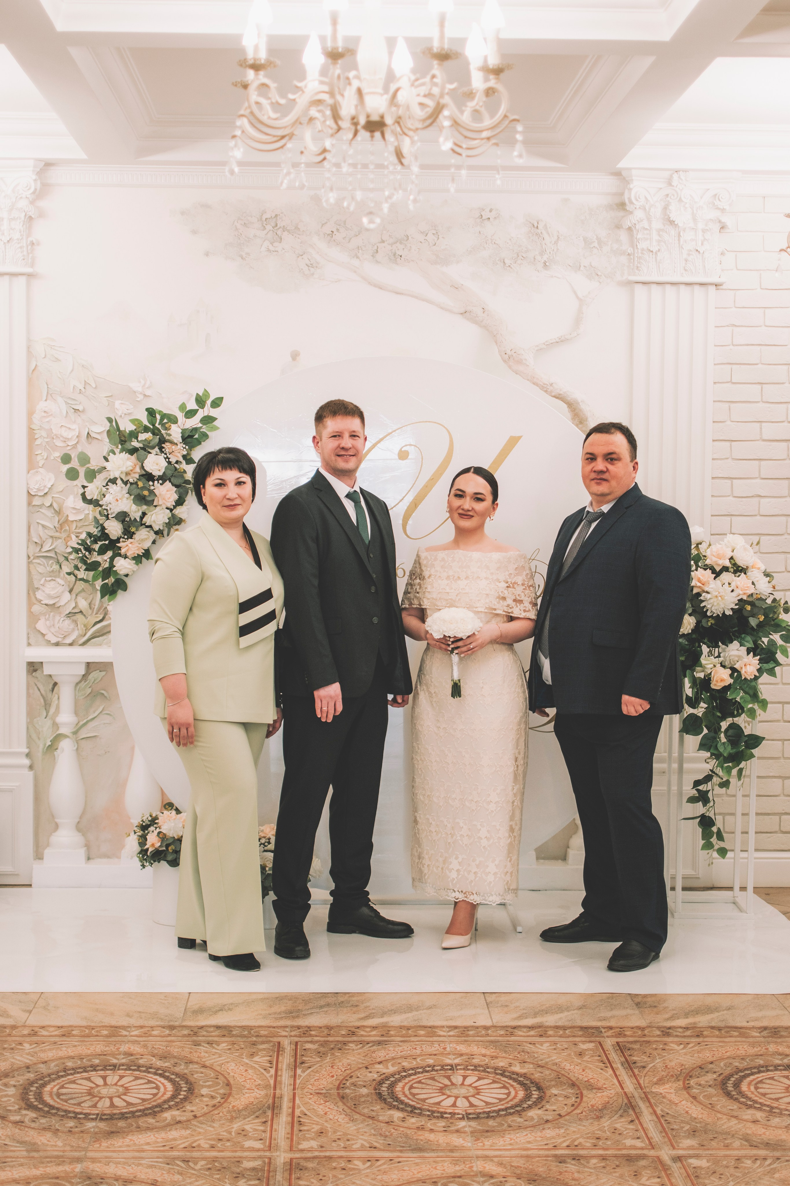 26.04.2025 (Фотосессия, роспись в Онии + фото с банкета). Семейный и свадебный фотограф Губкинский и Ставрополь