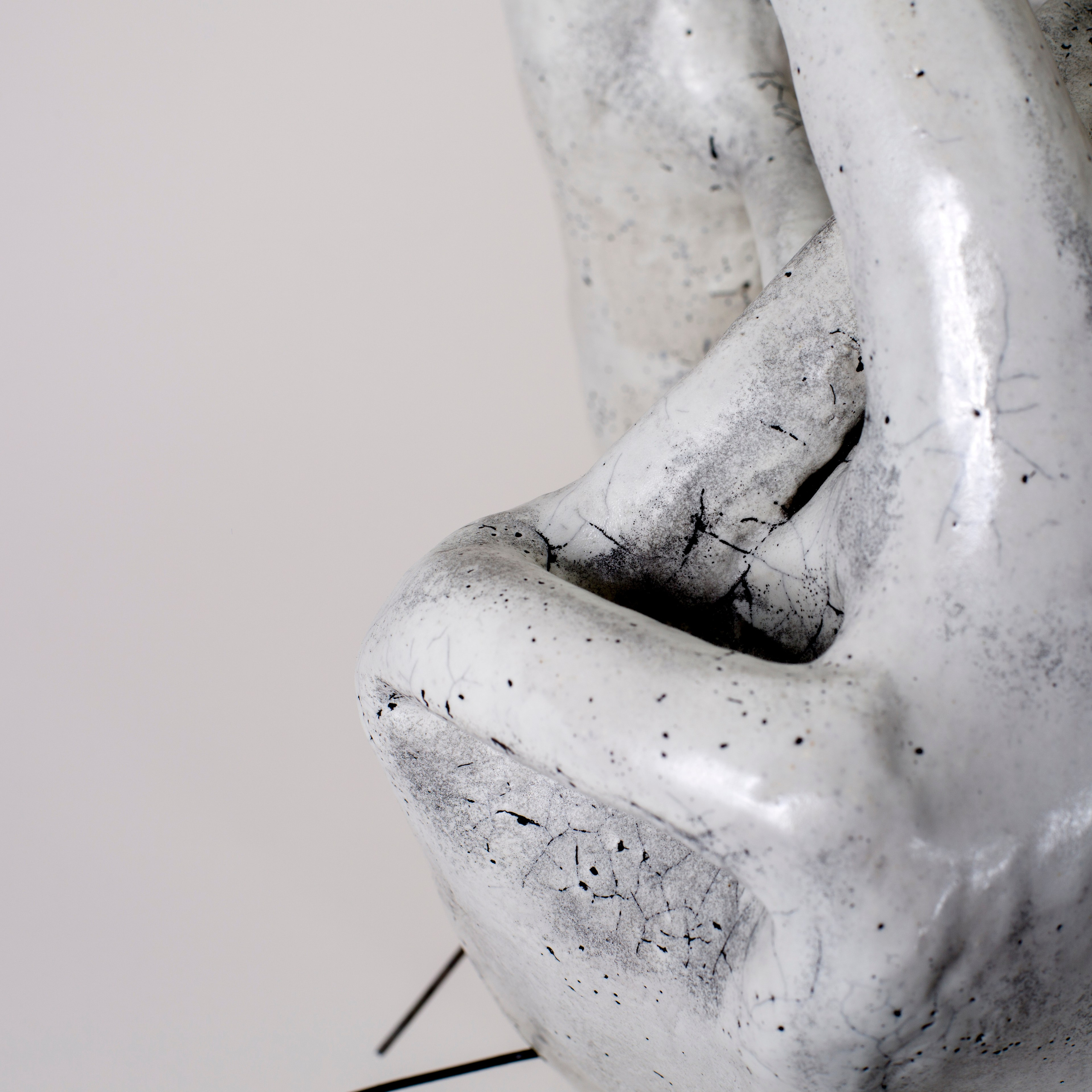 Distance. Художник керамист Вика Уйстрайх