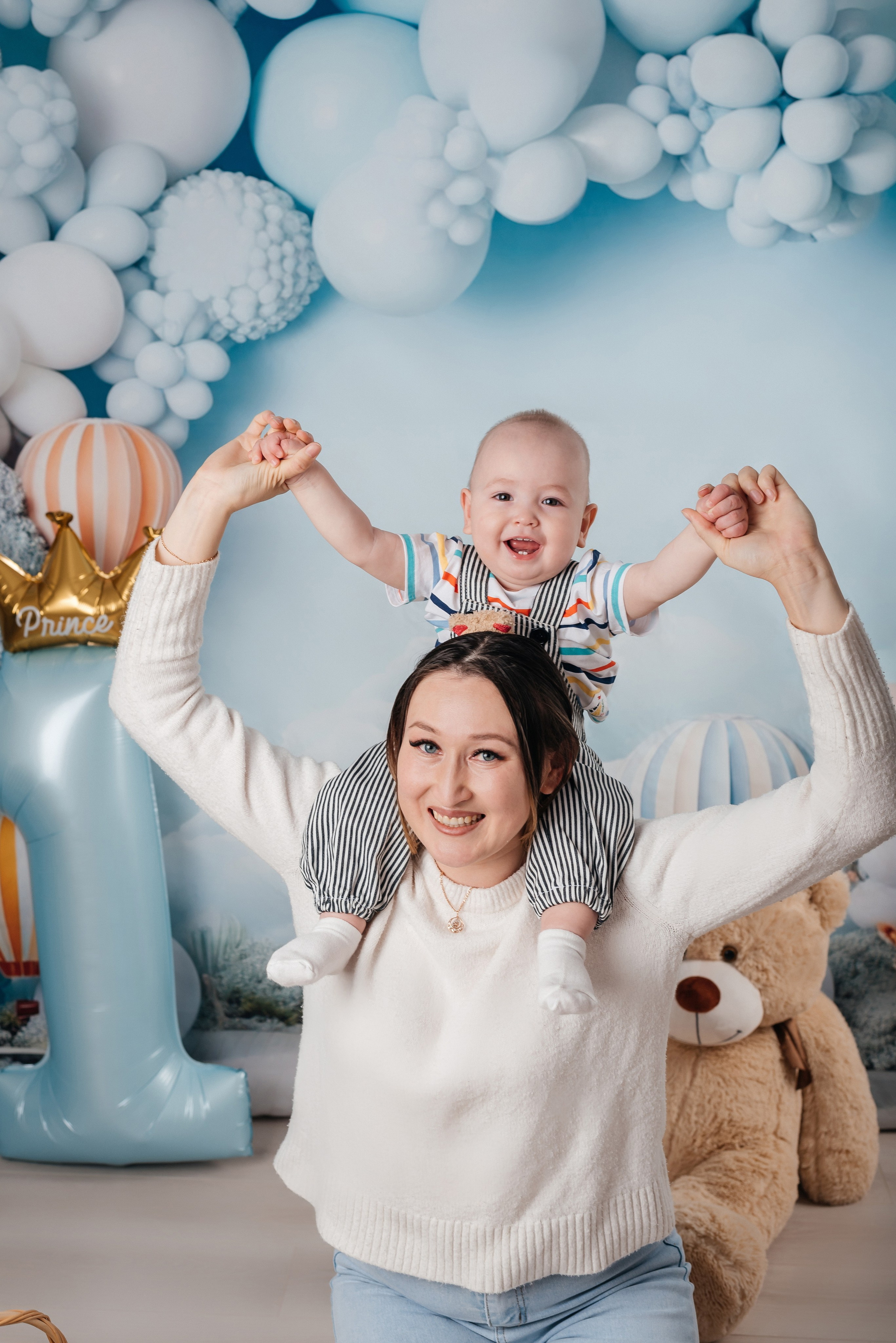 Голубые шарики. Фотограф Лилия Арсланова Уфа Стерлитамак. Свадебные и семейные фотосесссии