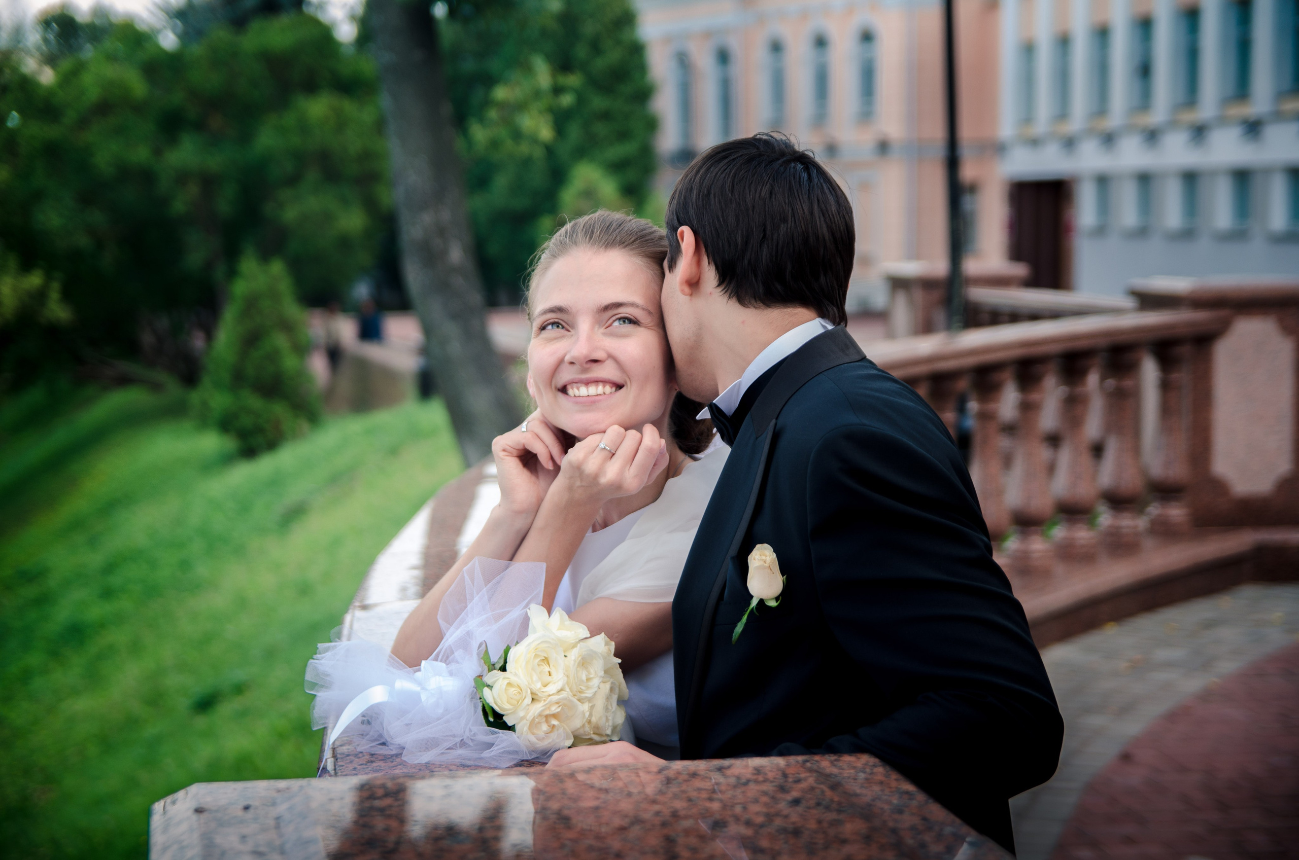 Художественная свадебная фотосессия в городе. Фотограф в Витебске Сергей Томашев